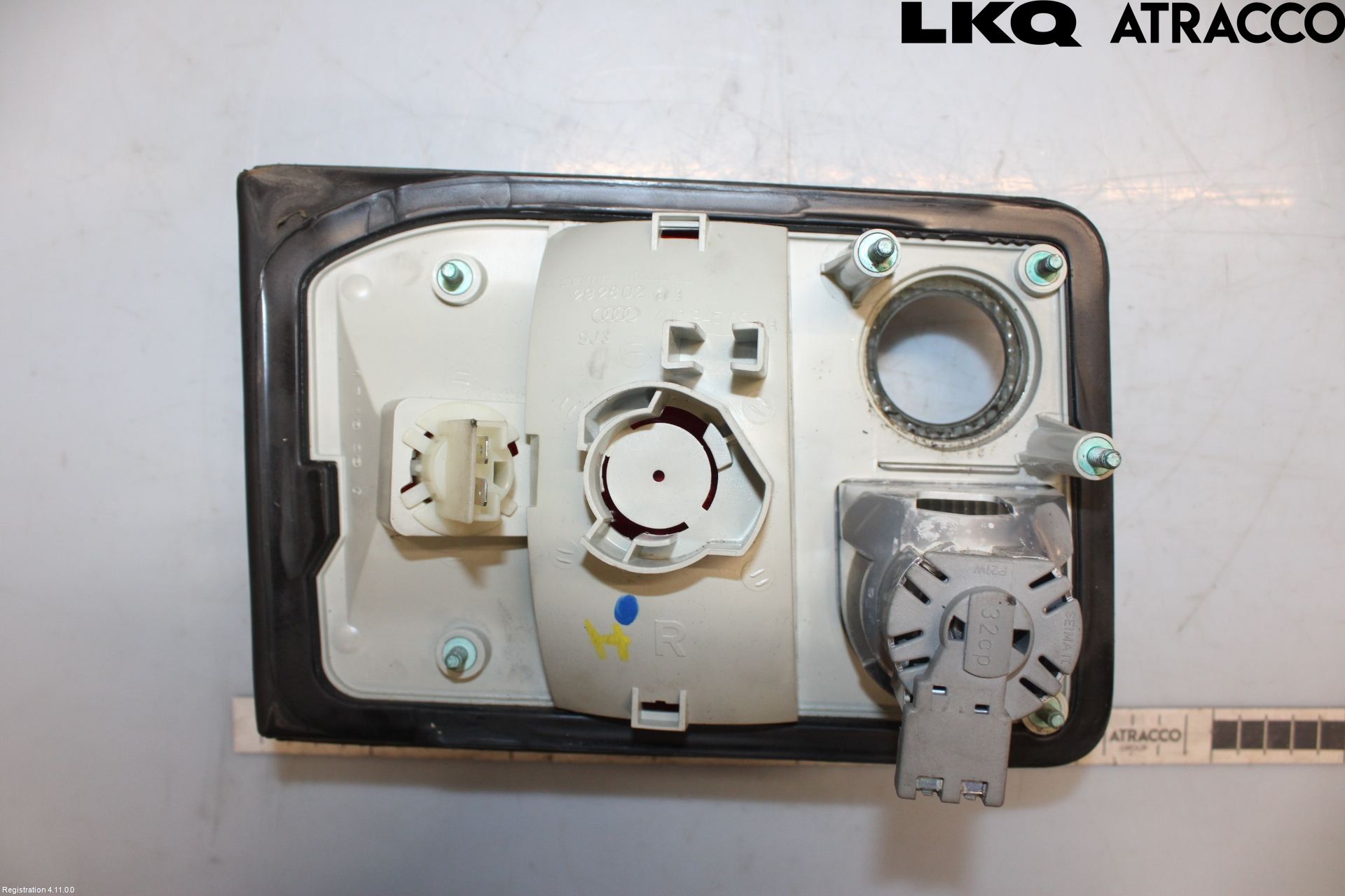 Audi A8/S8 4D 94-02 Bakljus Lucka Hö