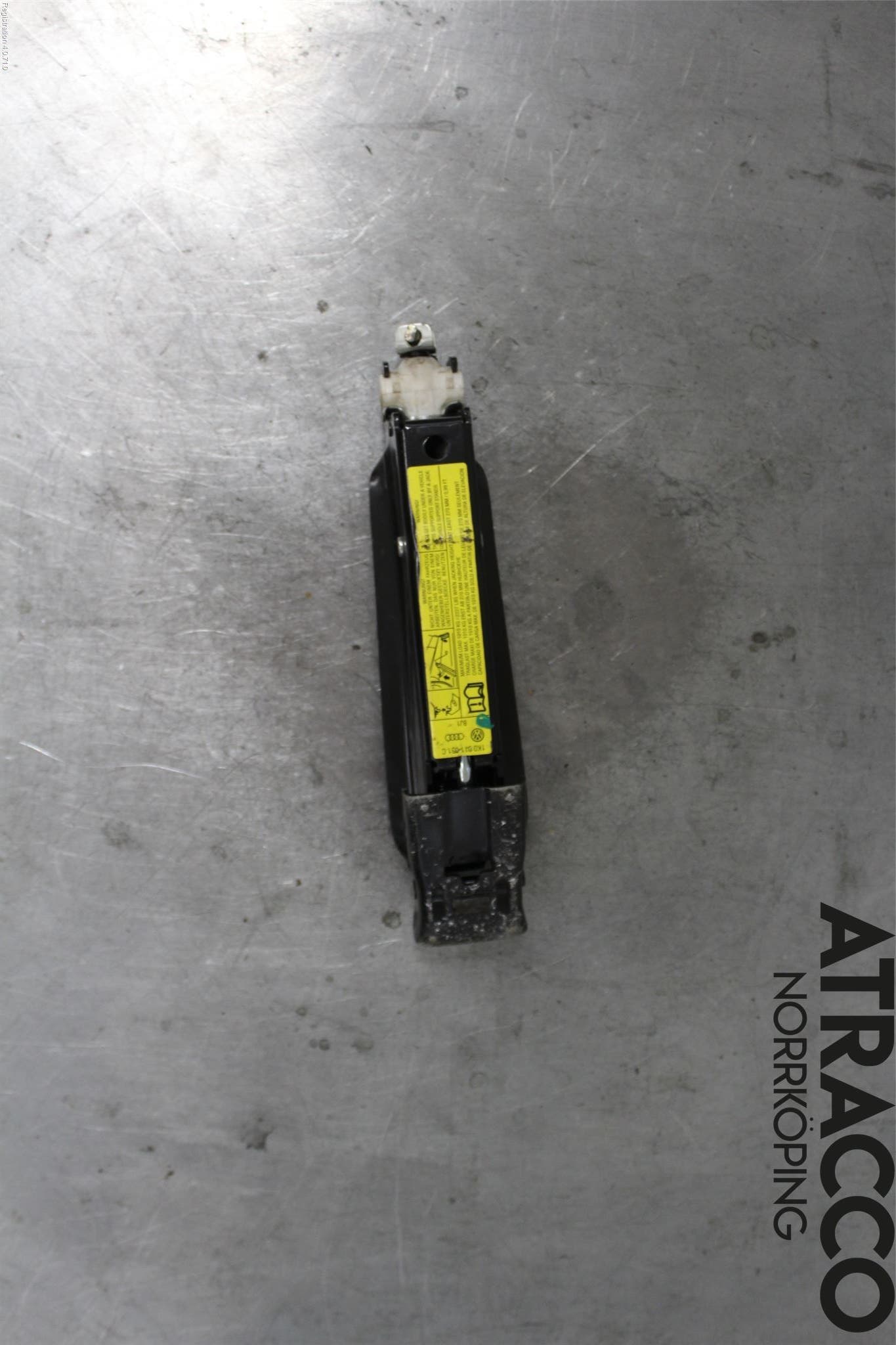 Volkswagen VW GOLF VI 09-13 Domkraft