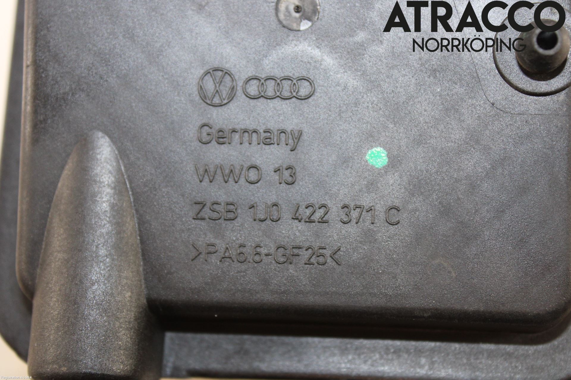 Audi A3/S3     96-03 Styrservooljebehållare