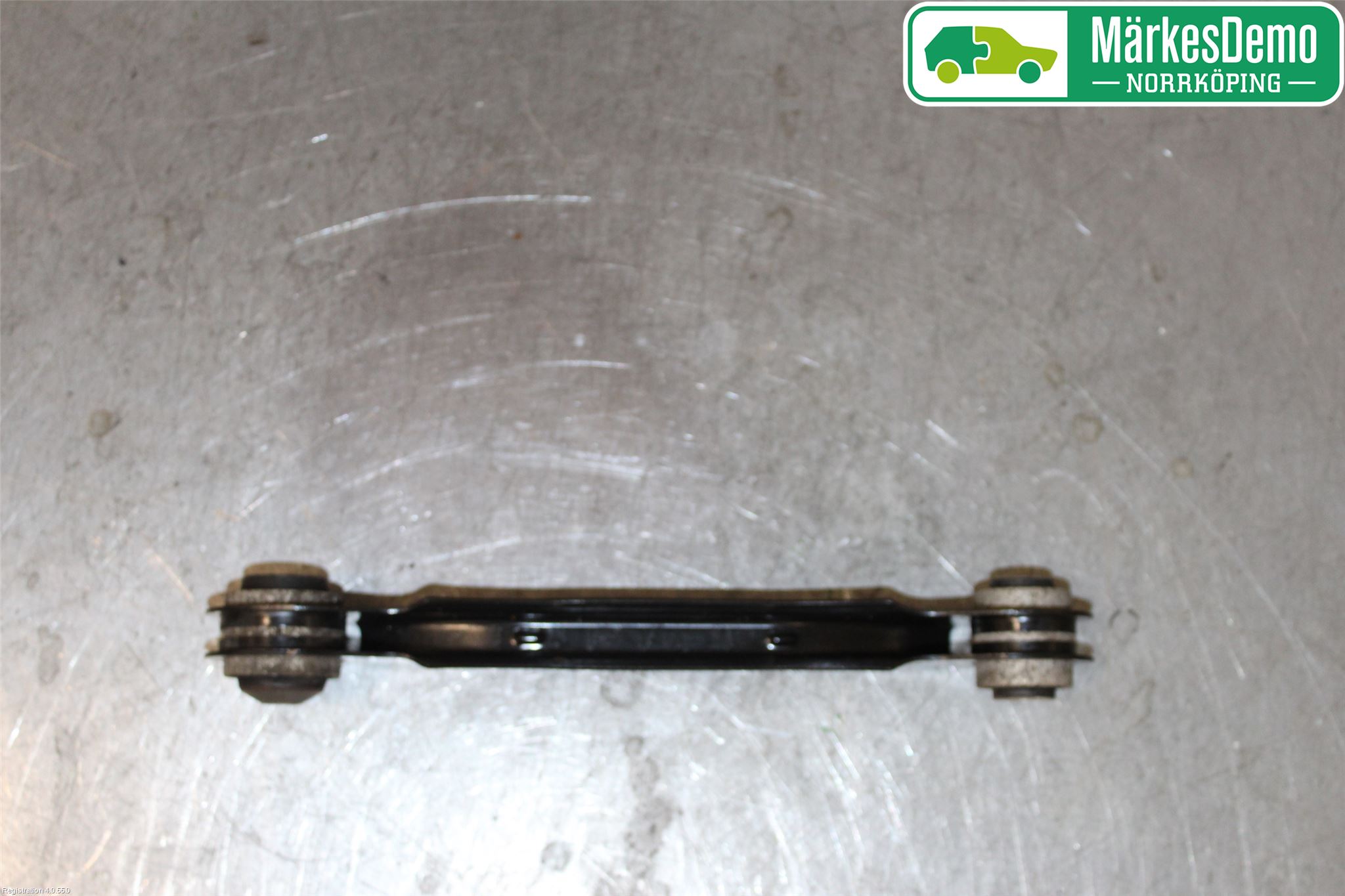 BMW 3 F30/F31/F80 12-19 Bärarm Bak Övre Höger