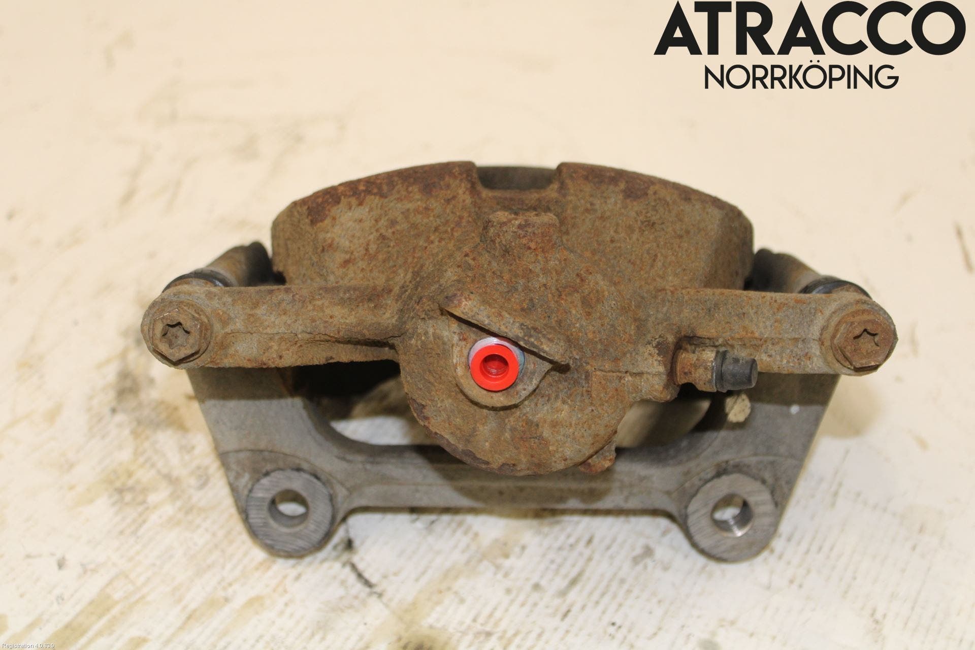 Seat ATECA 16->> Bromsok Fram Höger