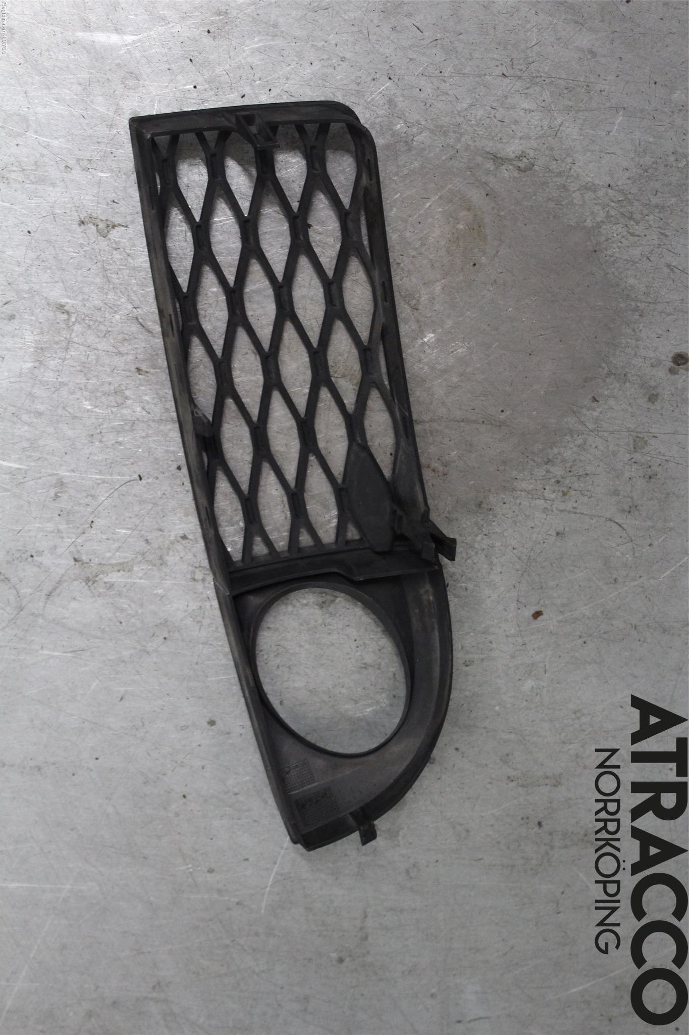 Audi ALLROAD 01-05 Dimljussarg Fram