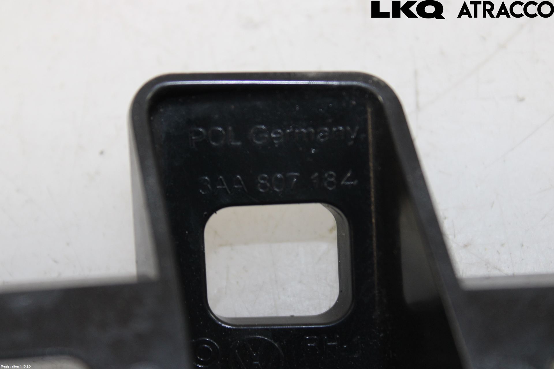 Volkswagen VW PASSAT 11-14 Stötfångarfäste Fram Hö