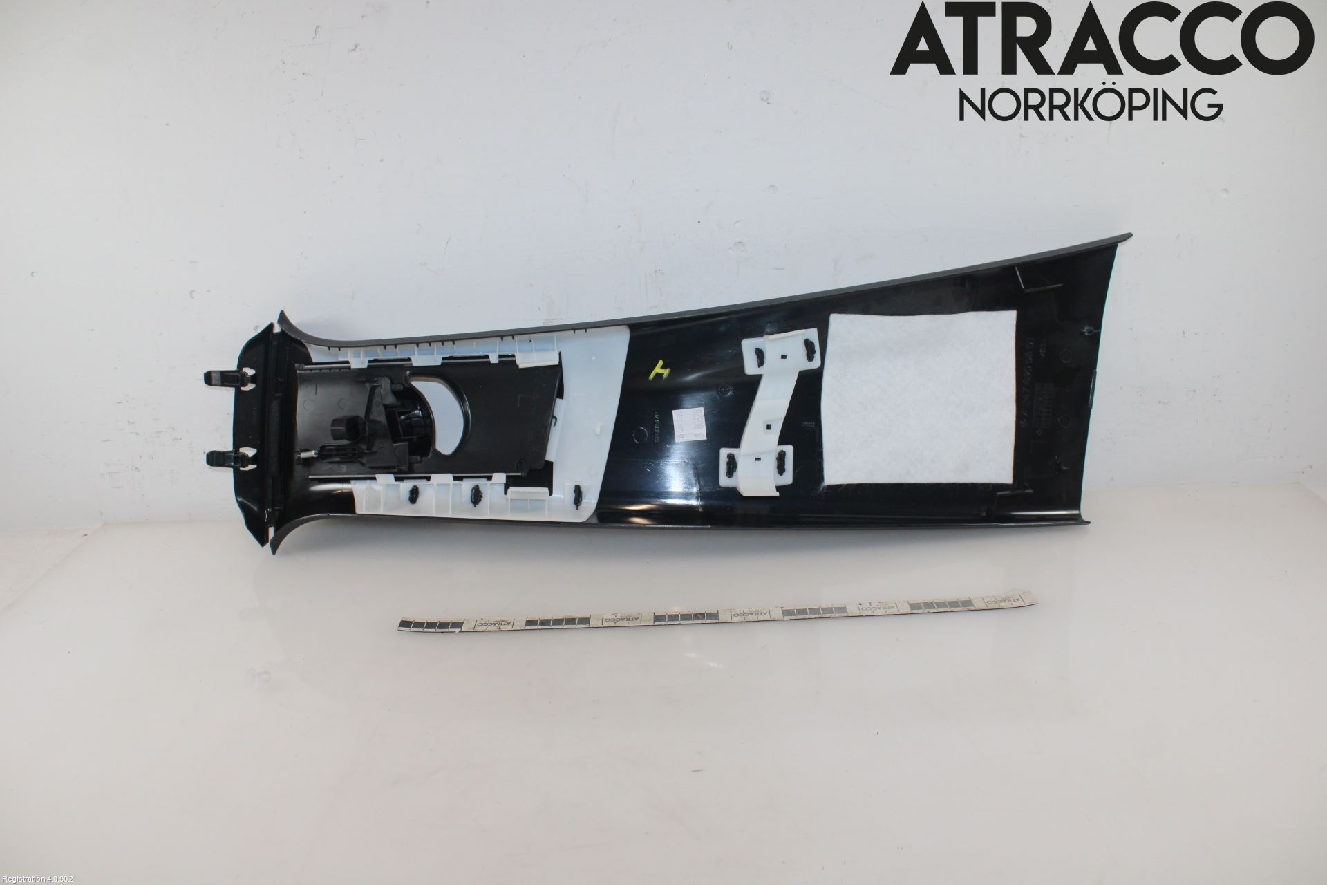 Mercedes-Benz MB GLA-KLASS (H247) 20- Inr Plastd A-B-C Stolpe