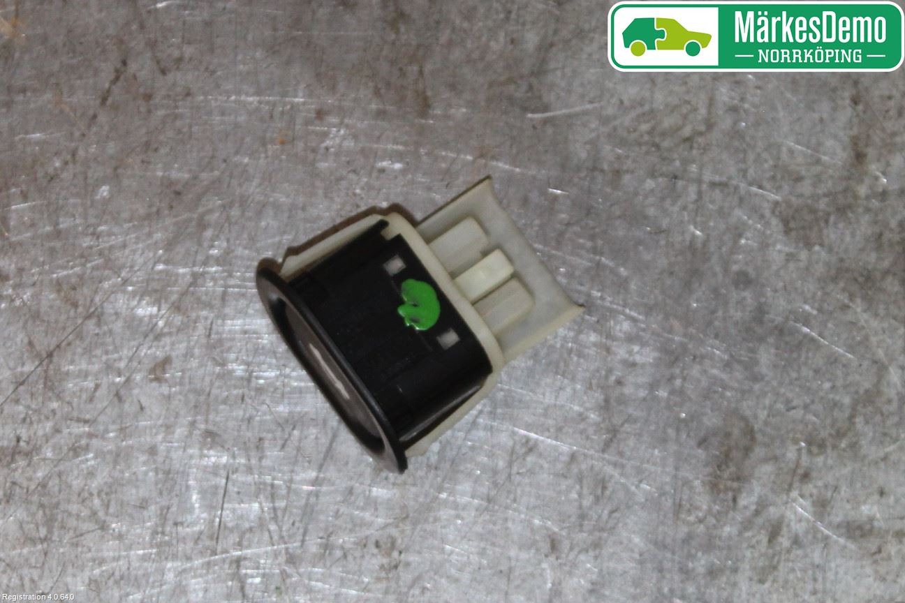 Saab 9-5 -05 Strömställare Baklucka