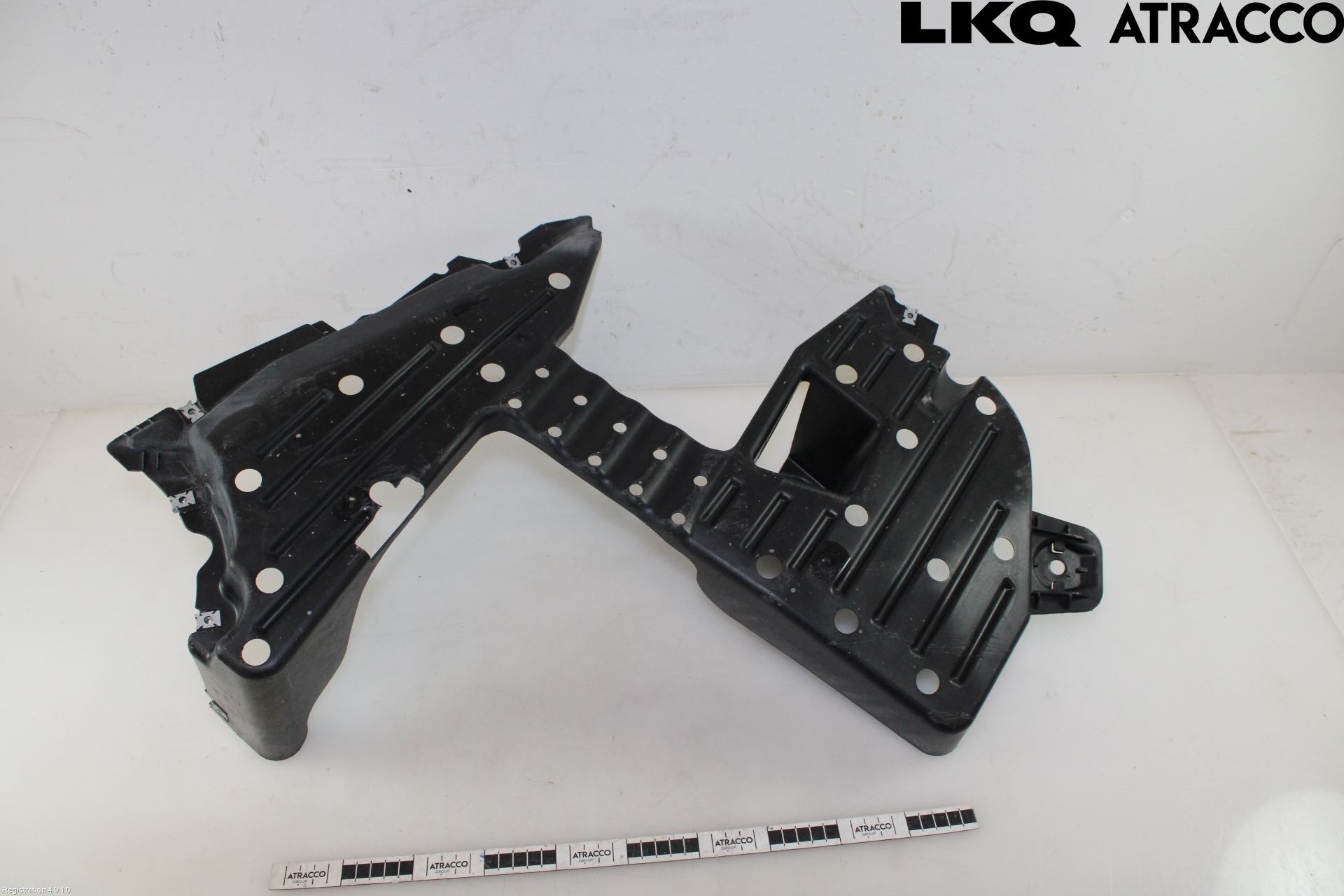 Seat LEON 20- Hasplåt Plåt-Plast