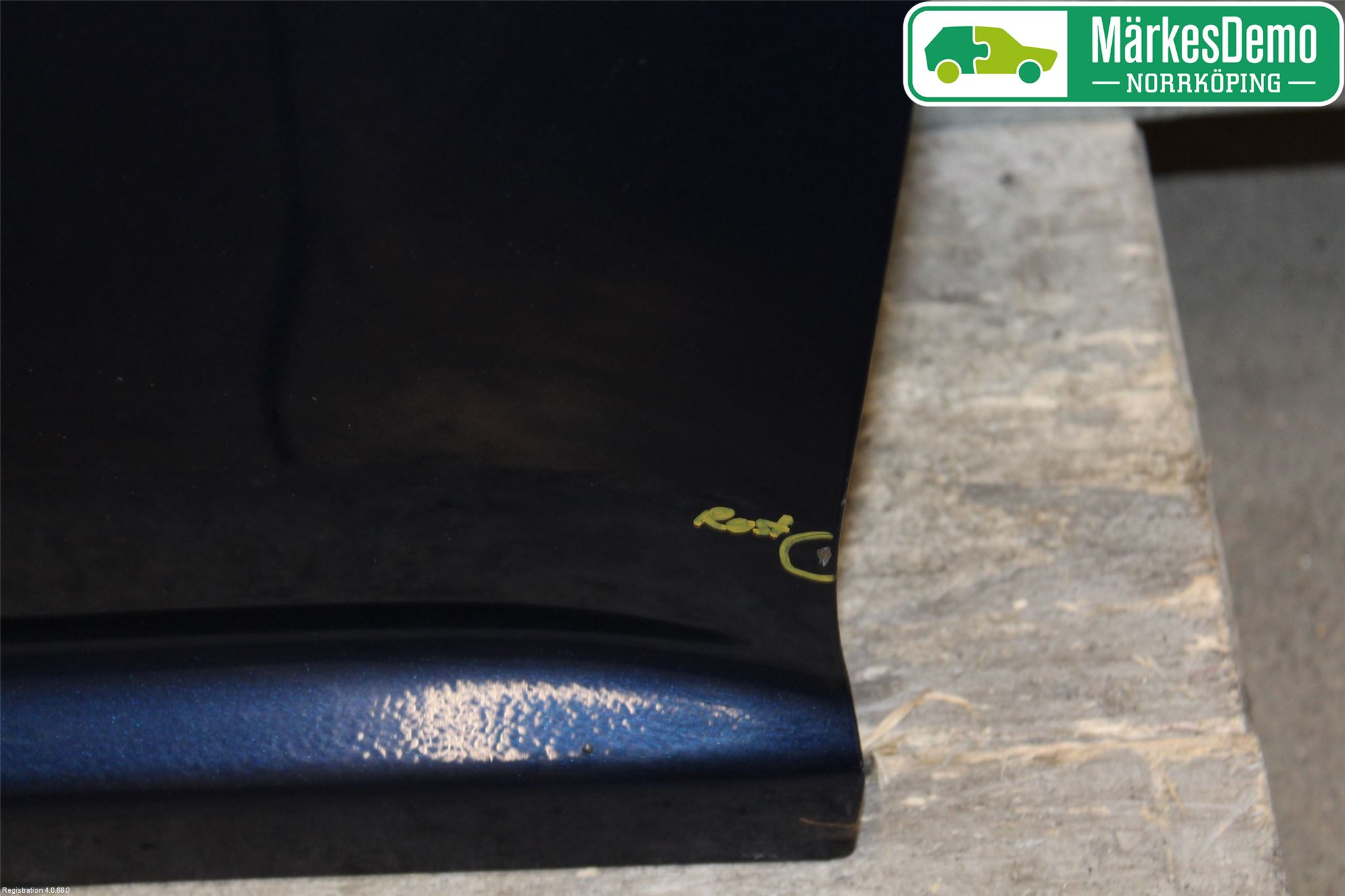 Toyota AVENSIS 03-06 Dörr Fram Höger