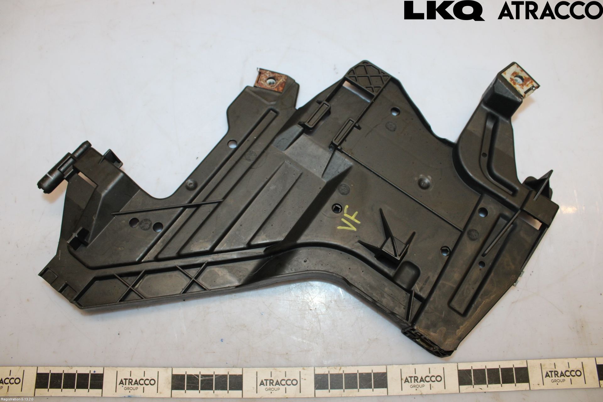 Audi A4/S4 08-11 Strålkast Fästsarg