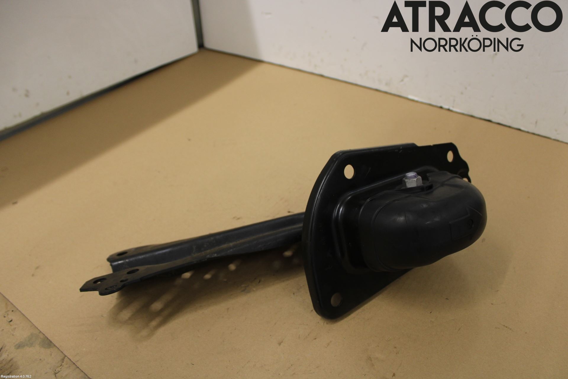 Toyota COROLLA 19- Bärarm Bak Vänster