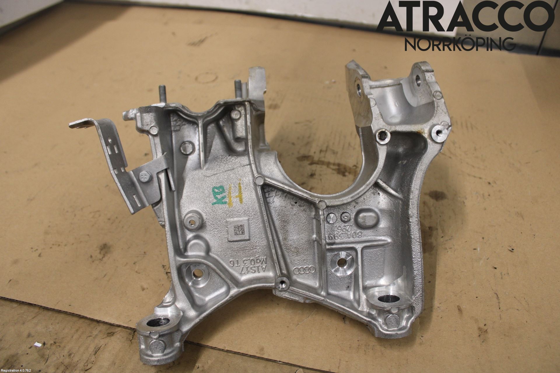 Audi A6 F2/C8 19- Motorbalk