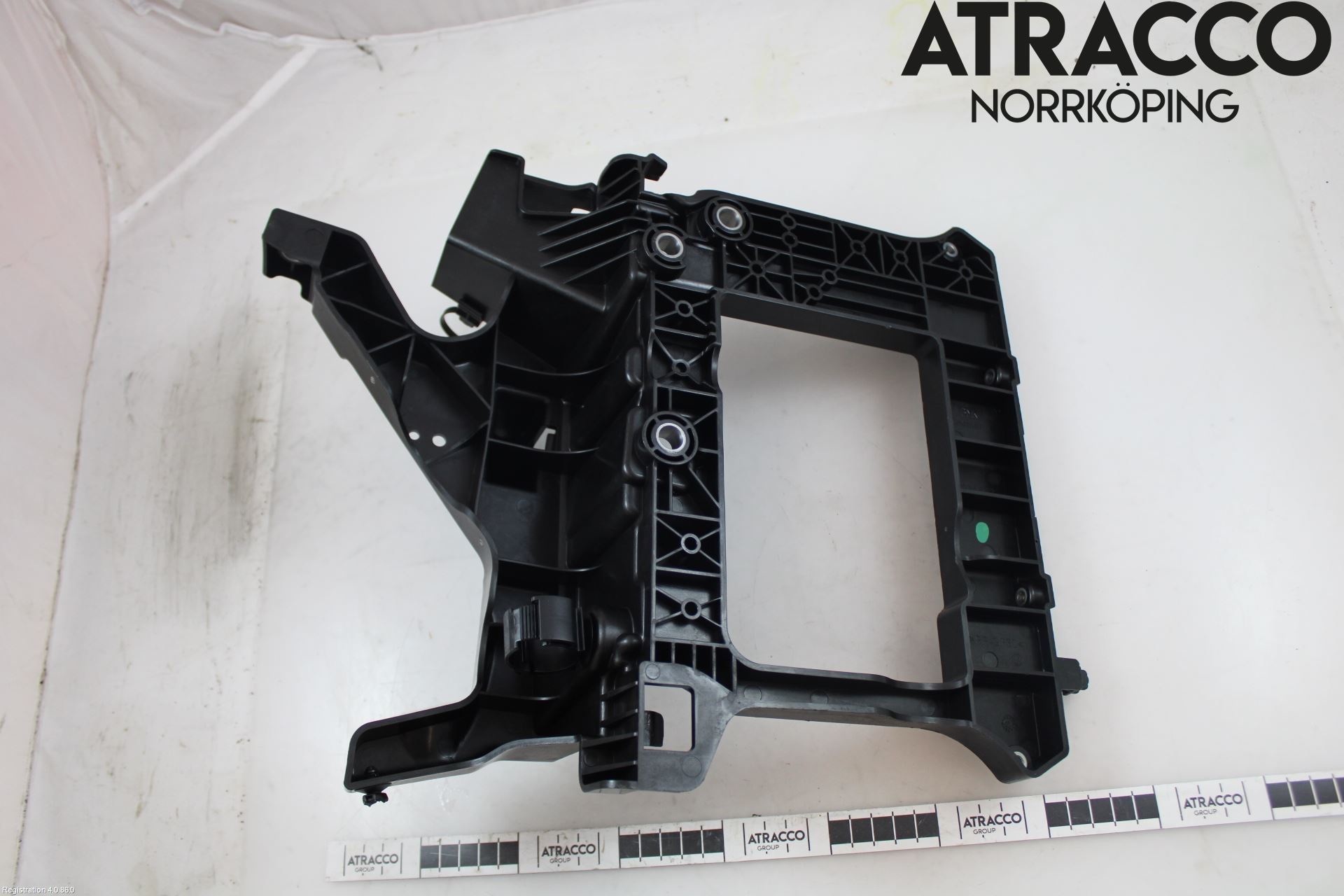 Volkswagen VW TRANSP/CARAVELLE (T7) 22-24 Batterilåda-Fäste-Hållare