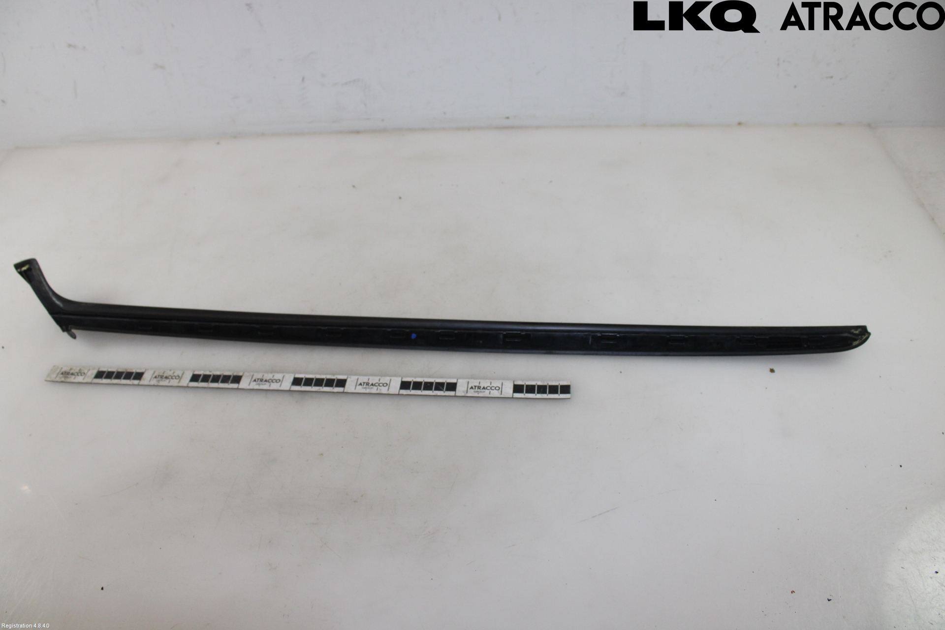 Opel ASTRA L 22- Vindruta - Dekorlist