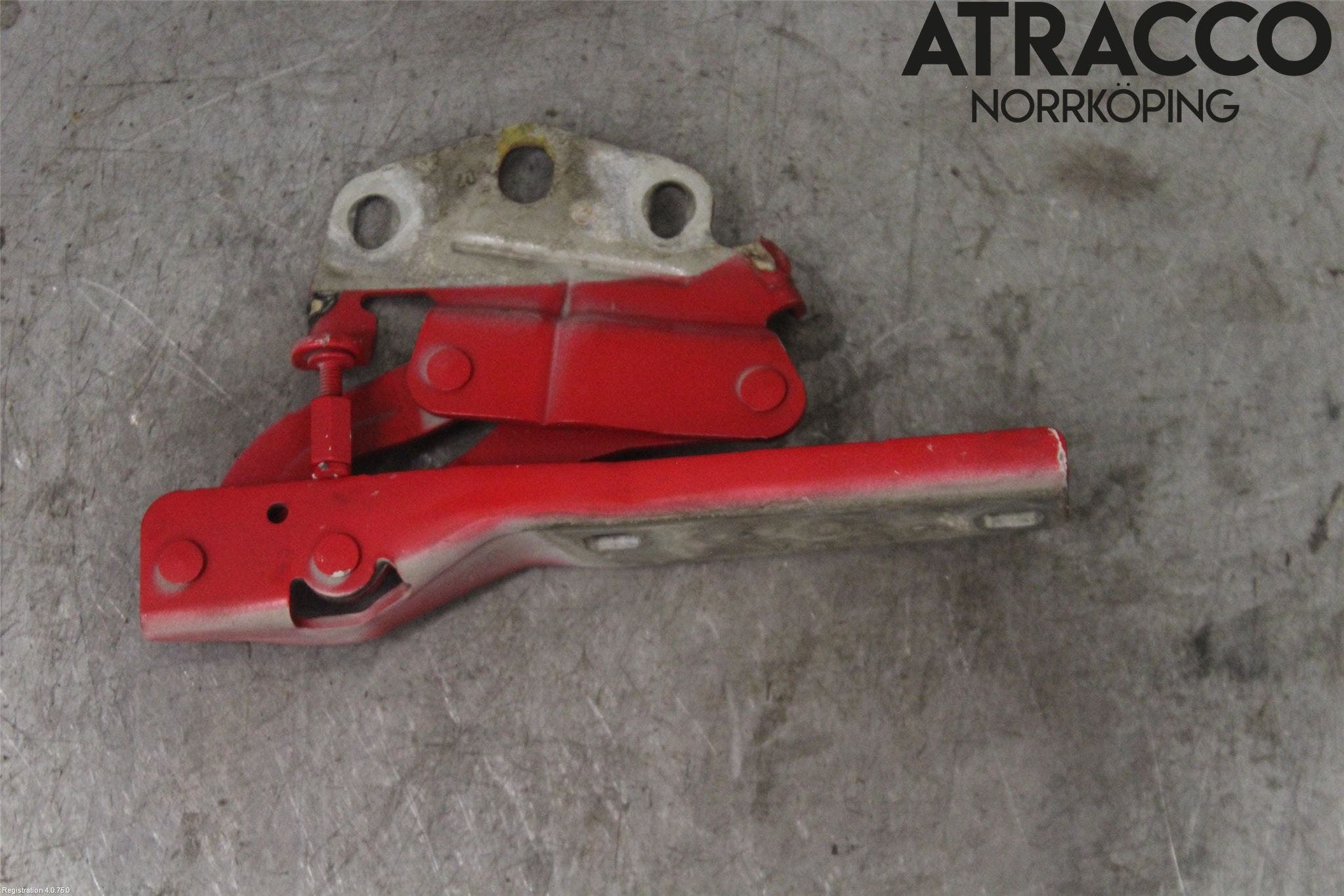 Volkswagen VW PASSAT 11-14 Huvgångjärn