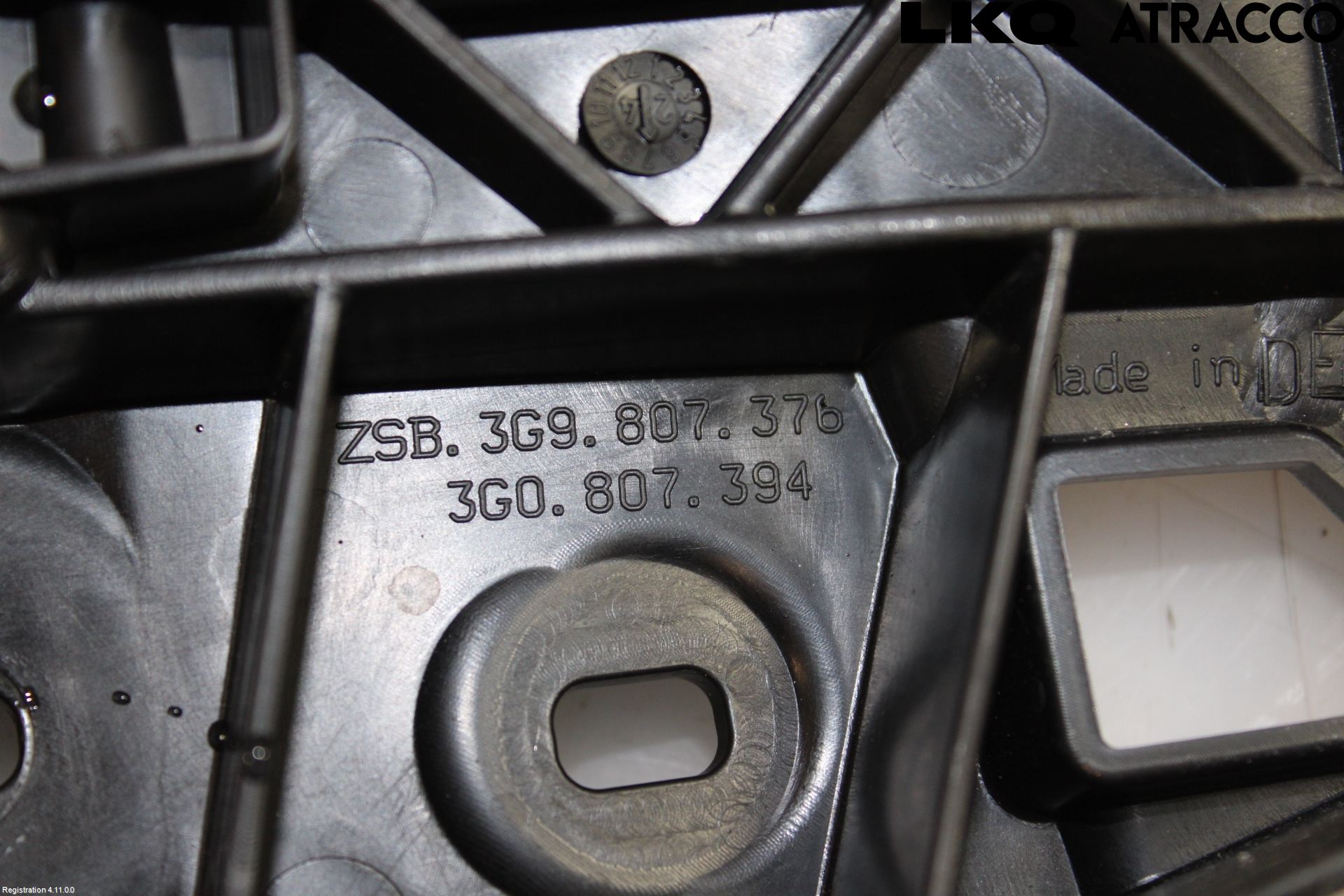Volkswagen VW PASSAT 15-19 Stötfångarfäste Bak Hö