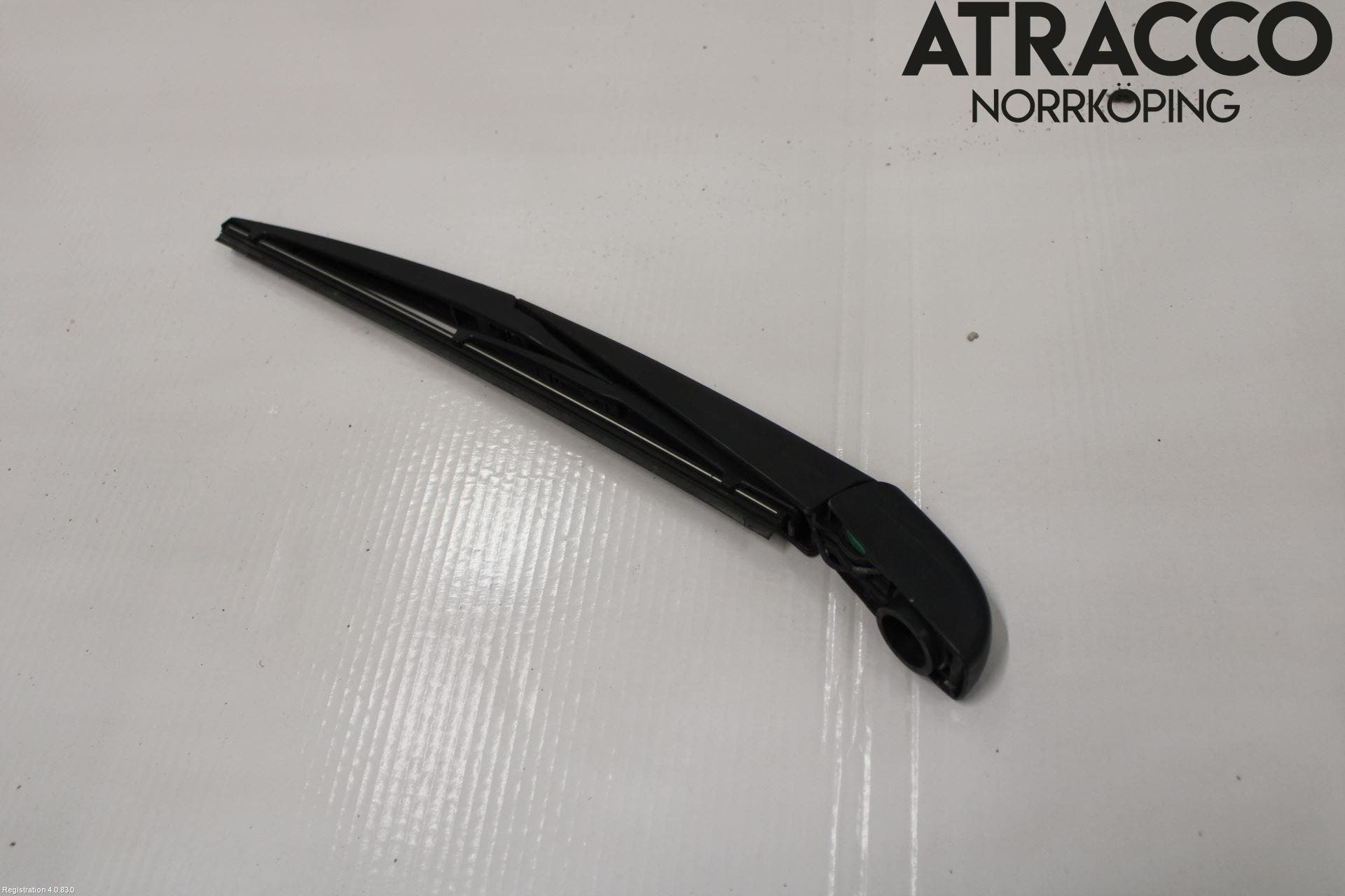 Toyota COROLLA 19- Torkararm-Bakruta