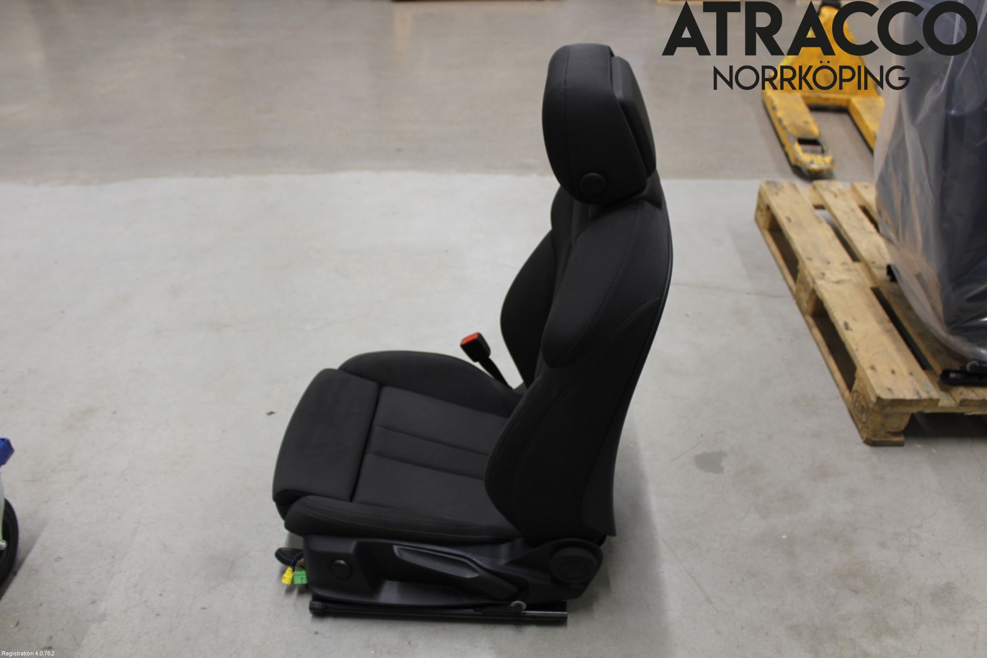 Audi A4/S4 B9 20- Inredning Stol Fram Vä