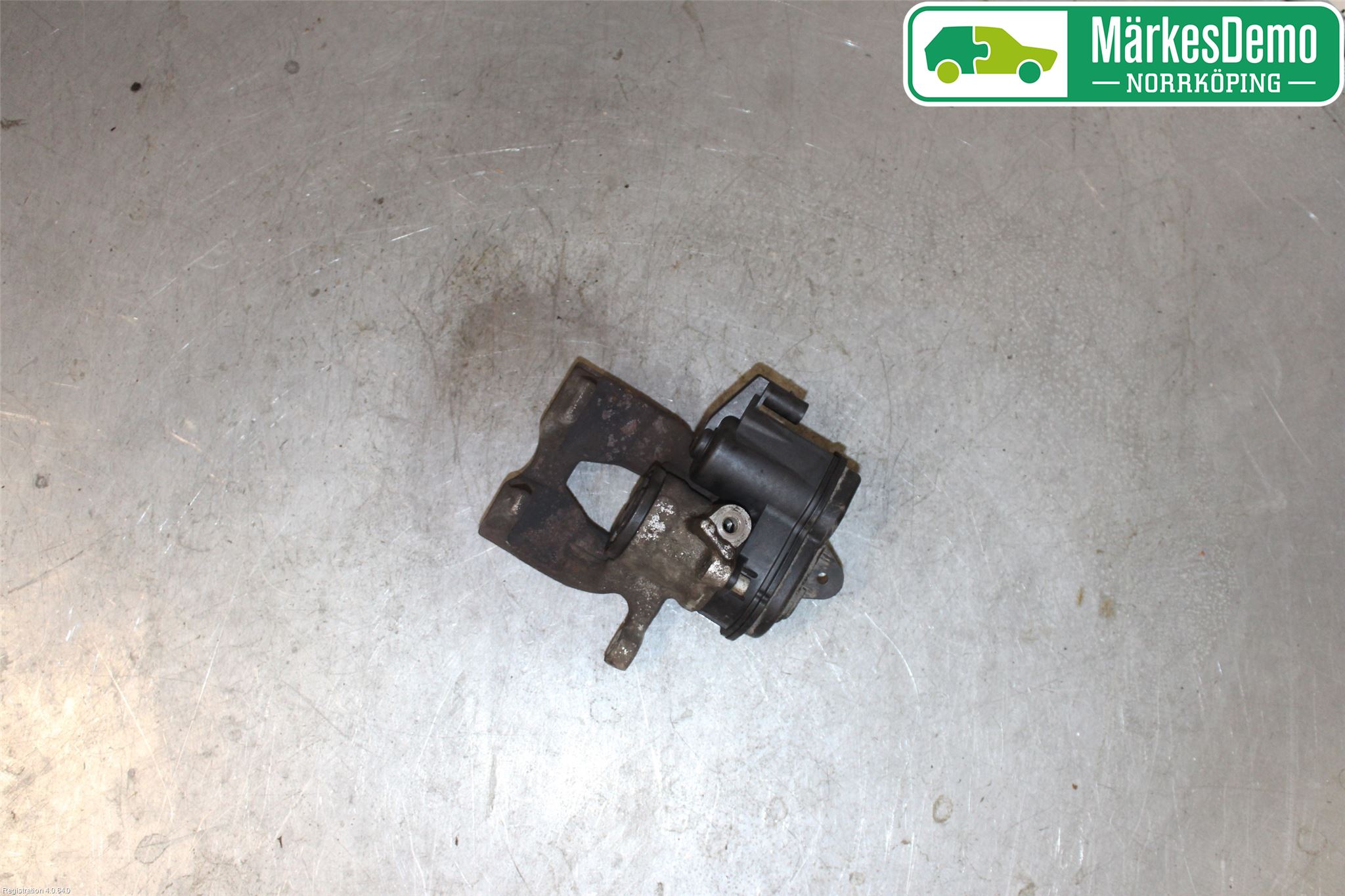 Audi A4/S4 B9 16-19 Bromsok Bak Vänster