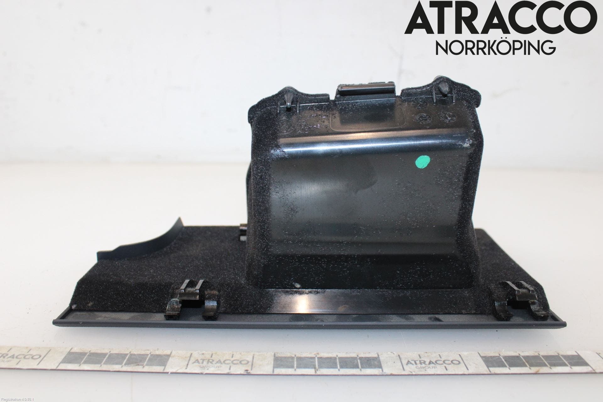 Volkswagen VW TOUAREG CR 18- Instrumentbräda Förvaringsfack