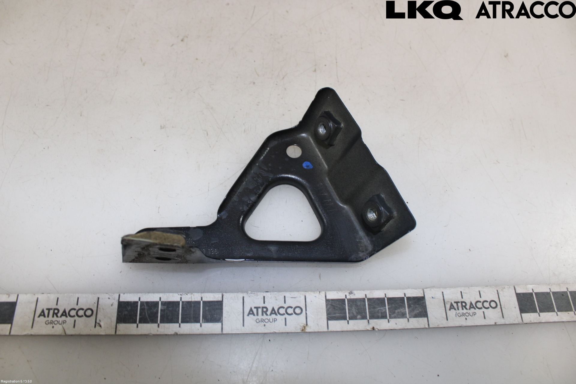 Volkswagen VW TIGUAN 07-16 Skärmfäste Fram Hö