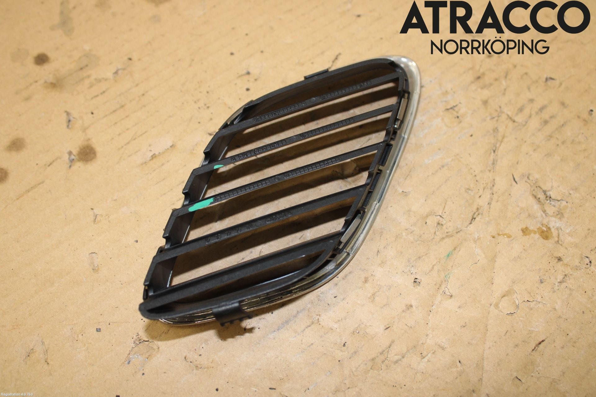 Saab 9-3 VER 2 Grilldel Höger