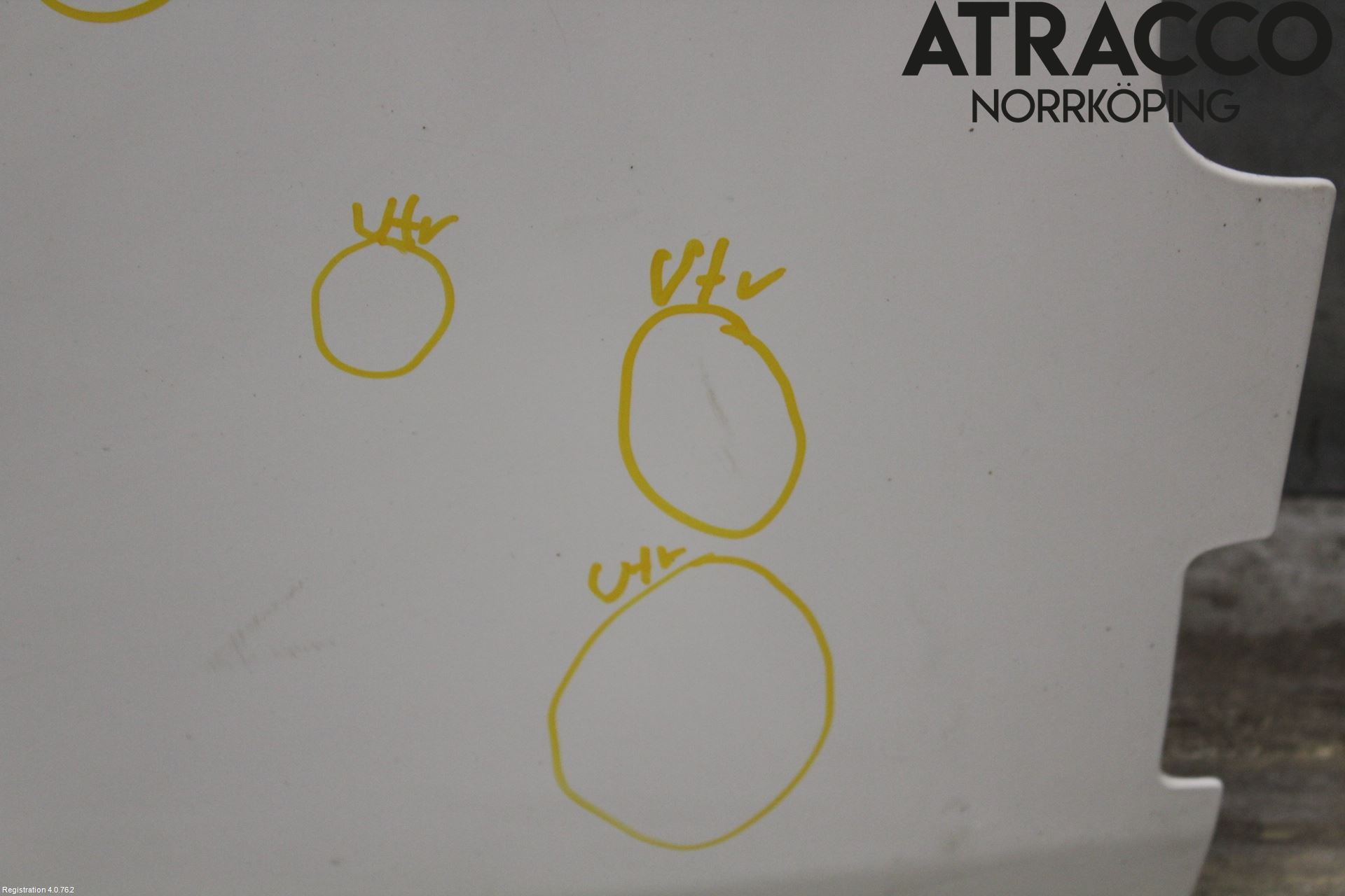 Volkswagen VW CADDY      04-10 Dörr Bak Van-Skåp Höger