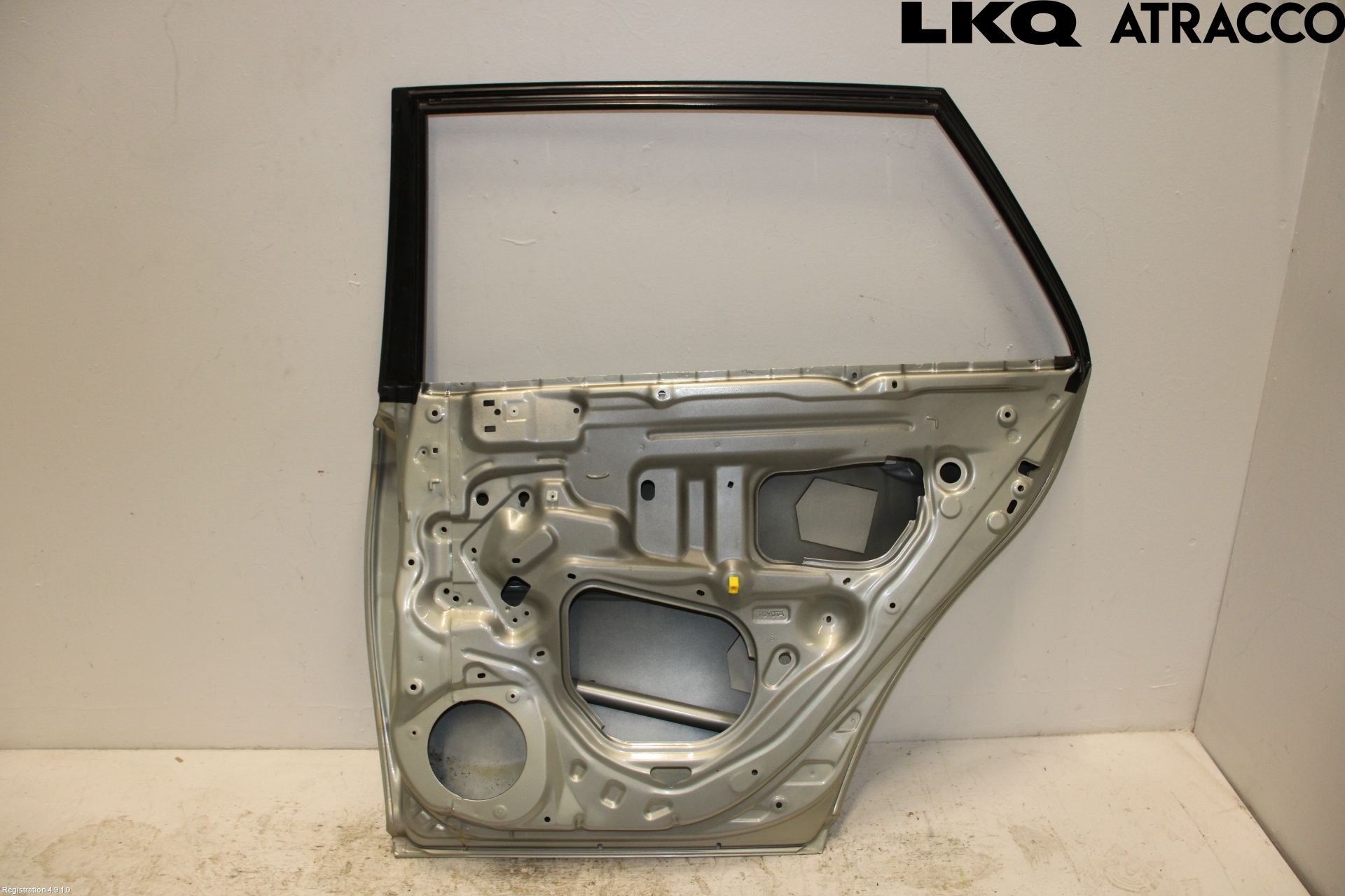 Toyota AVENSIS 07-08 Dörr Bak Höger