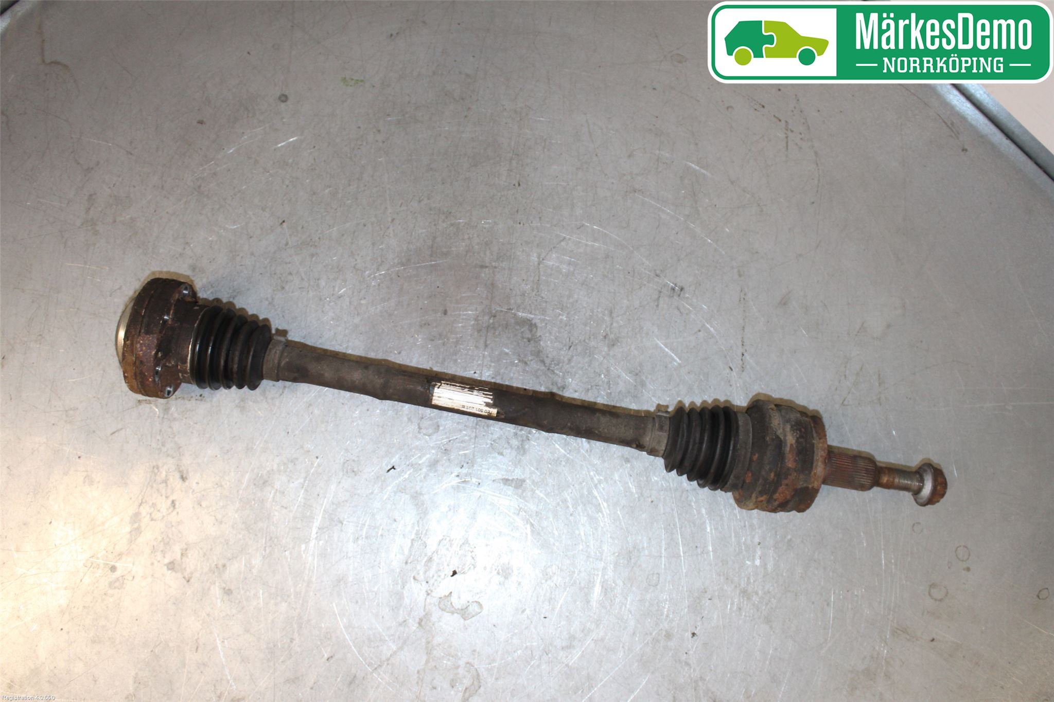 Volkswagen VW TRANSP/CARAVELLE (T5) 04-15 Drivaxel Bak Vänster