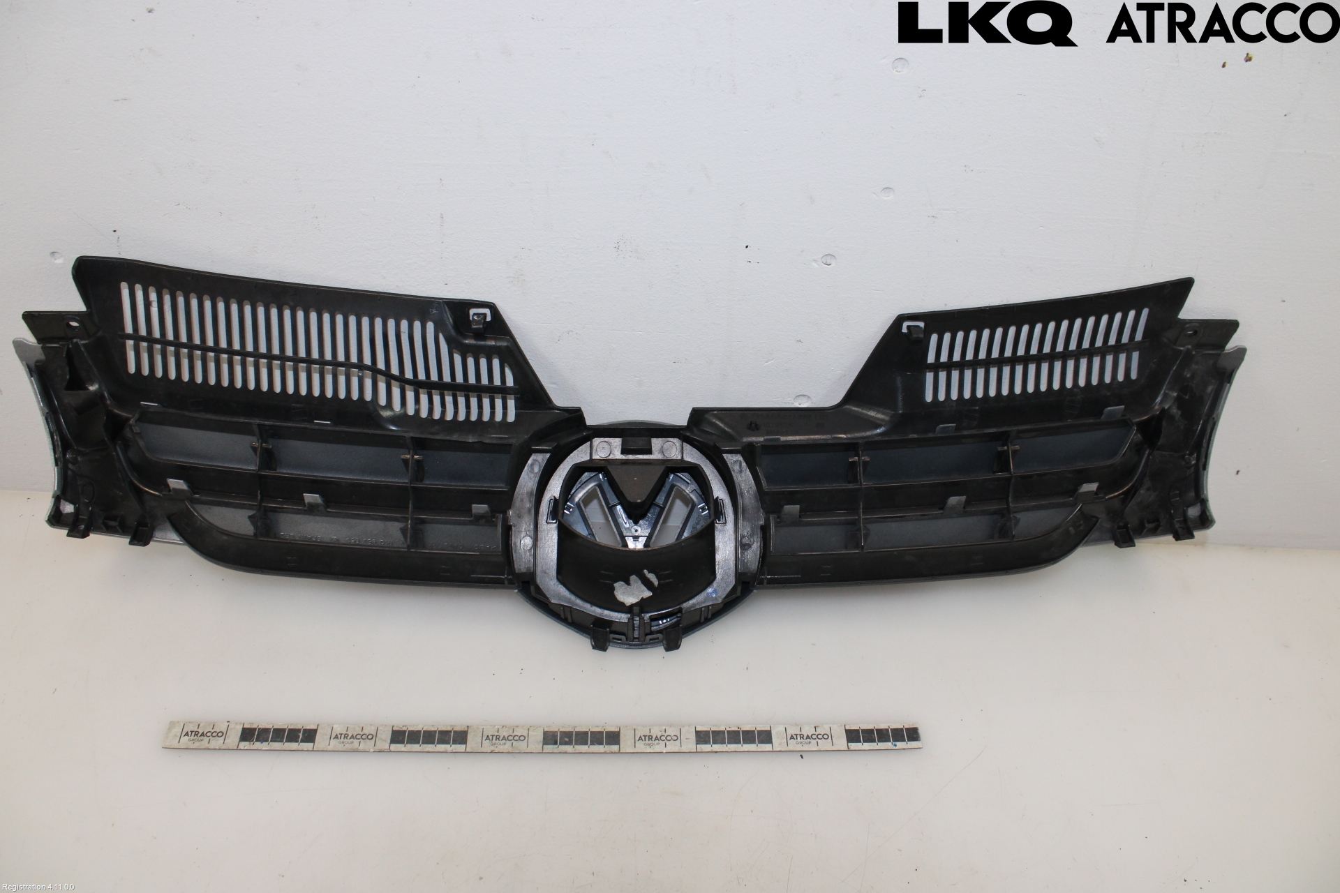 Volkswagen VW GOLF V 04-09 Grill Komp