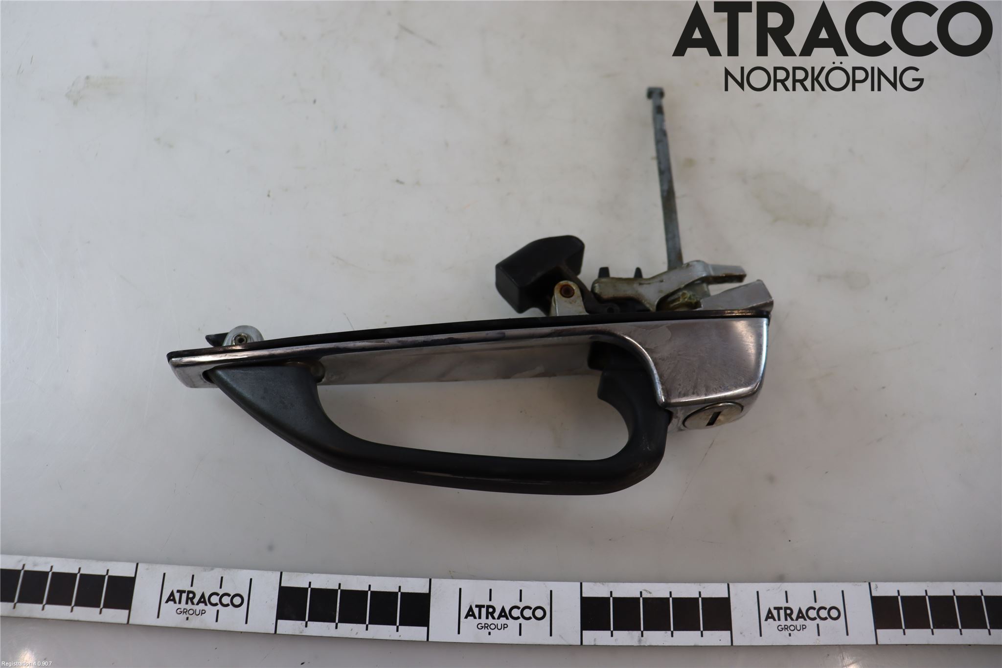 Mercedes-Benz MB 200-300  (W123) 76-86 Dörrhandtag Yttre Hö