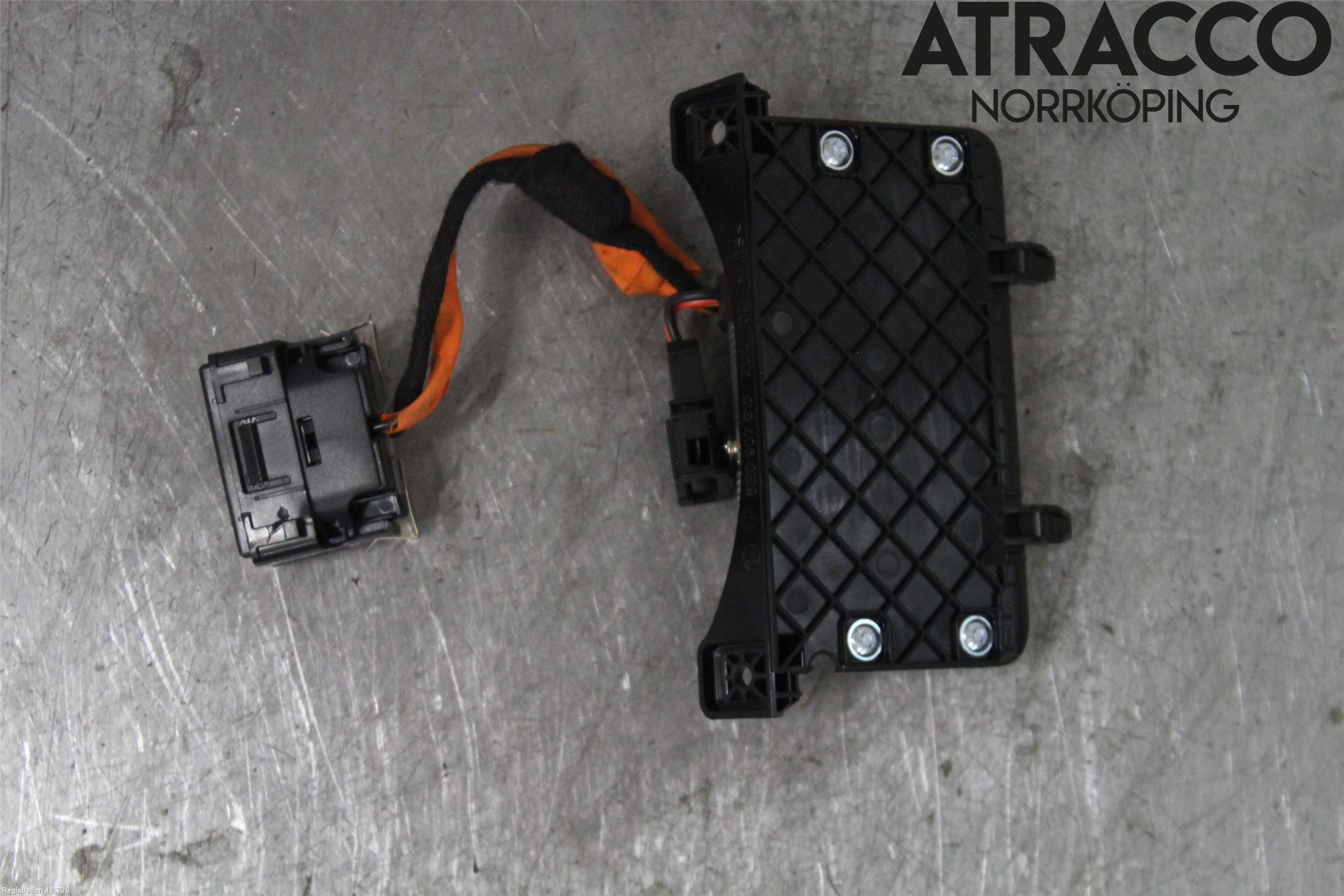 Skoda OCTAVIA (5E) 13-20 Inverter 12 -> 220 V