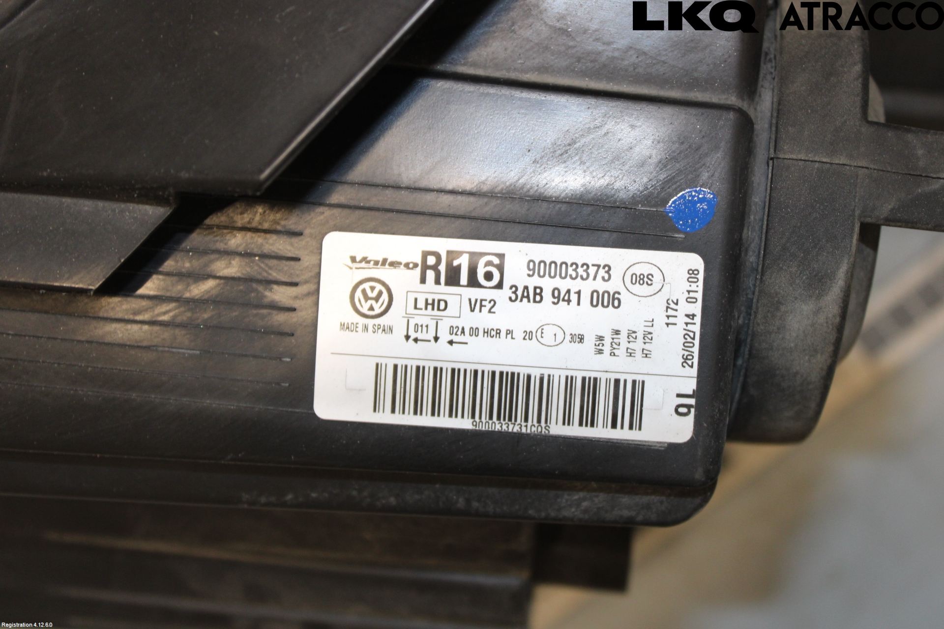 Volkswagen VW PASSAT 11-14 Strålkastare Höger