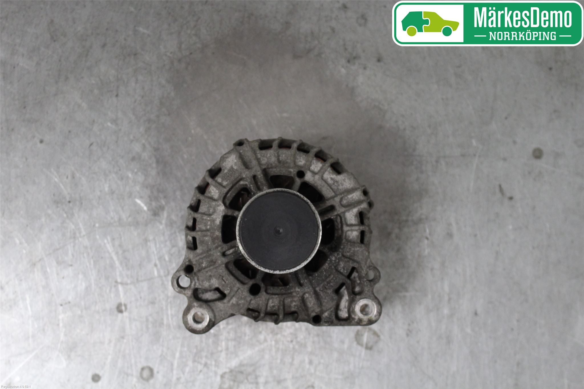 Volkswagen VW CADDY      04-10 Generator