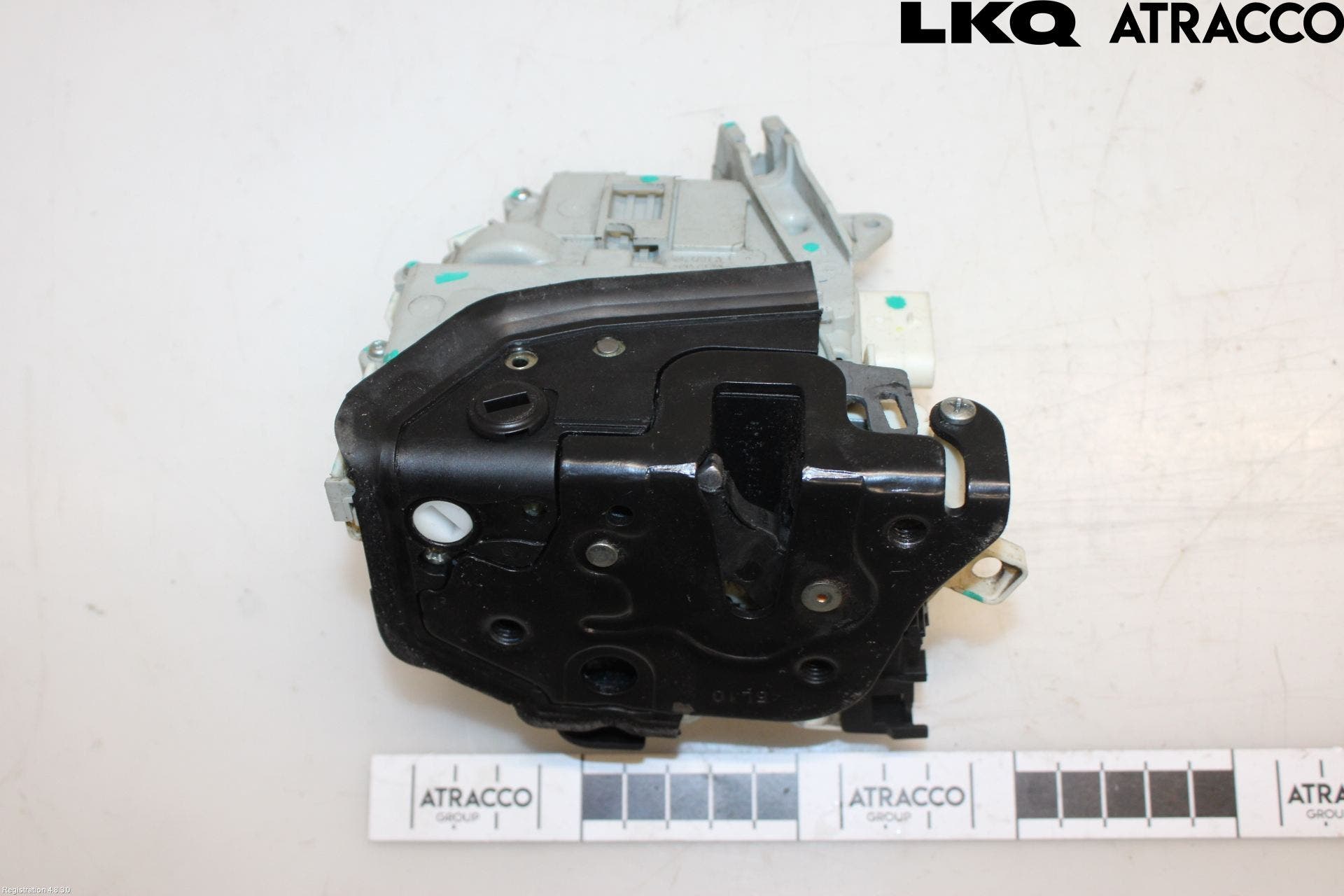 Audi A4 ALLROAD 09-16 Låskista-Dörrlås