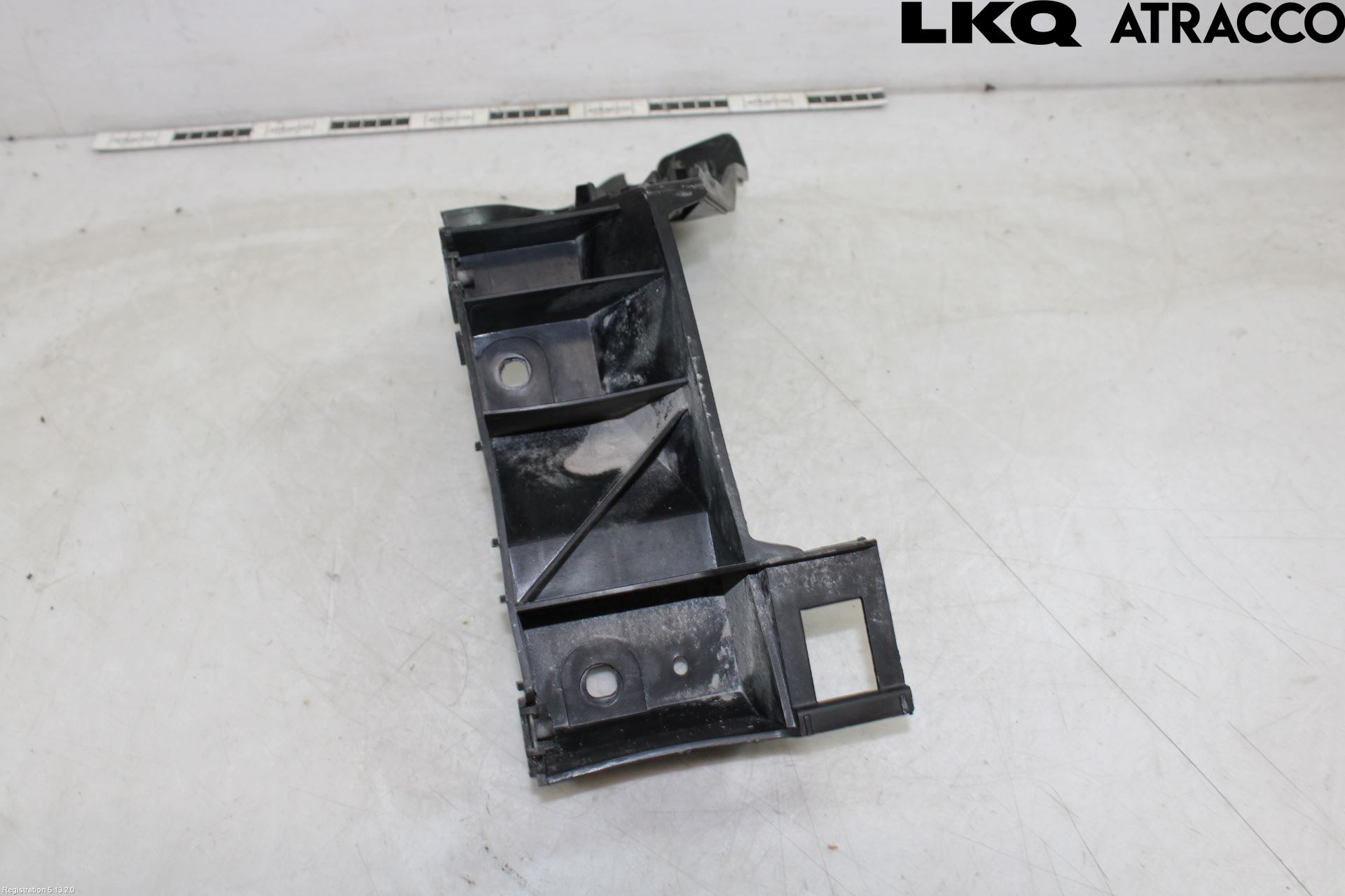 Volkswagen VW POLO 05-09 Stötfångarfäste Bak Hö