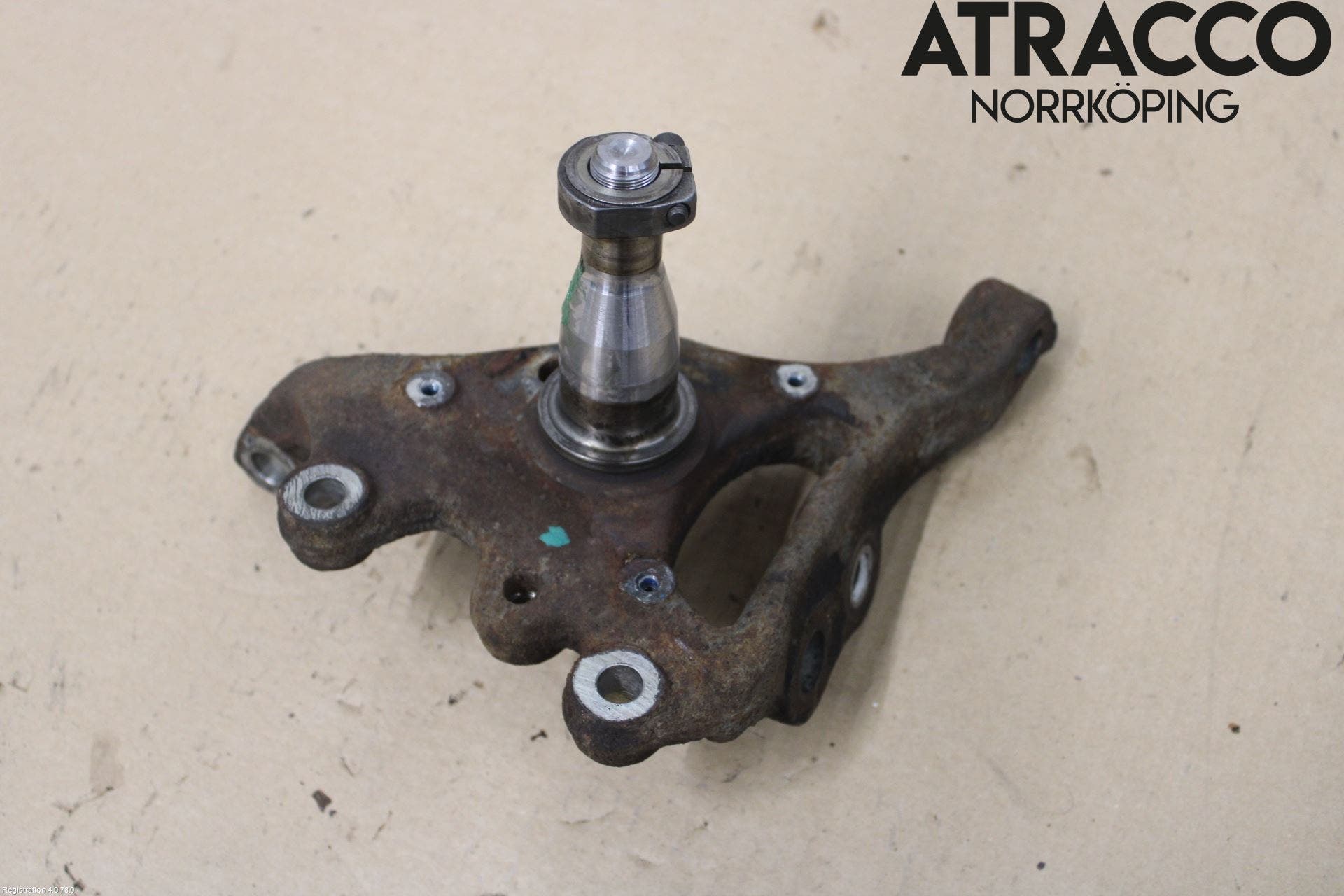 Mercedes-Benz MB C (203) 00-07 Styrspindel Lagerhus Hö