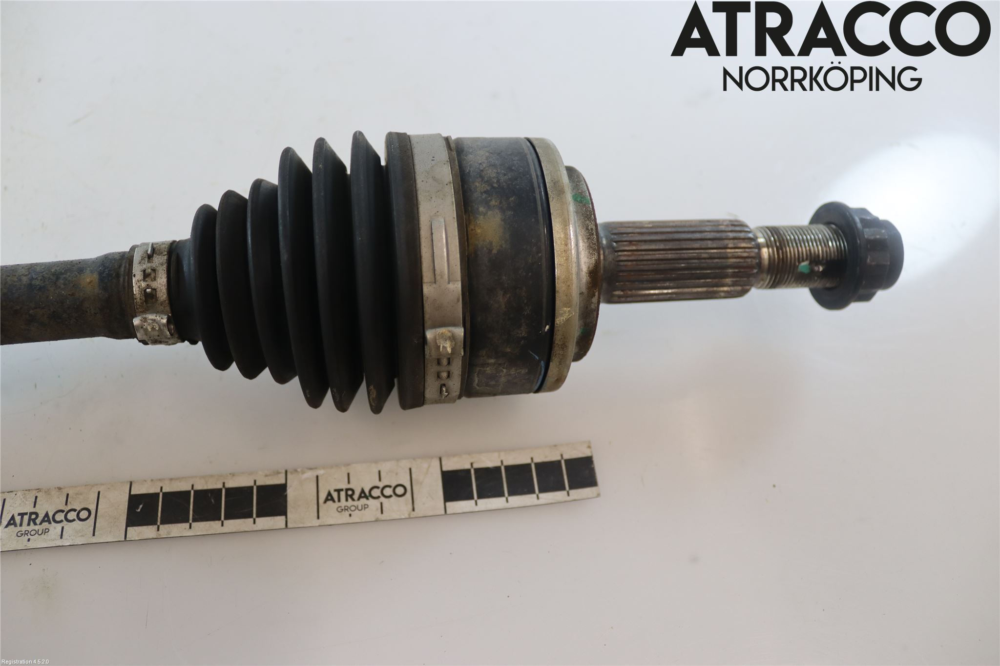 Toyota C-HR 16-23 Drivaxel Fram Vänster