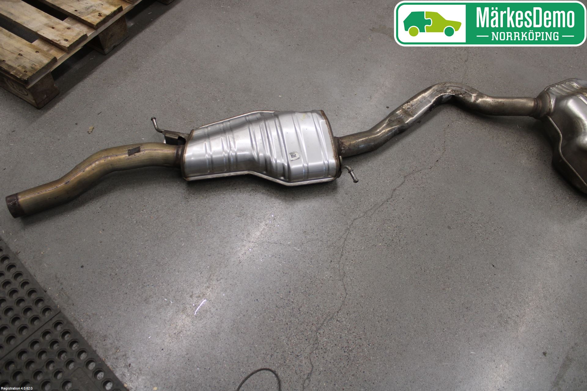 Audi A4/S4 B9 20- Avgas Halvsats