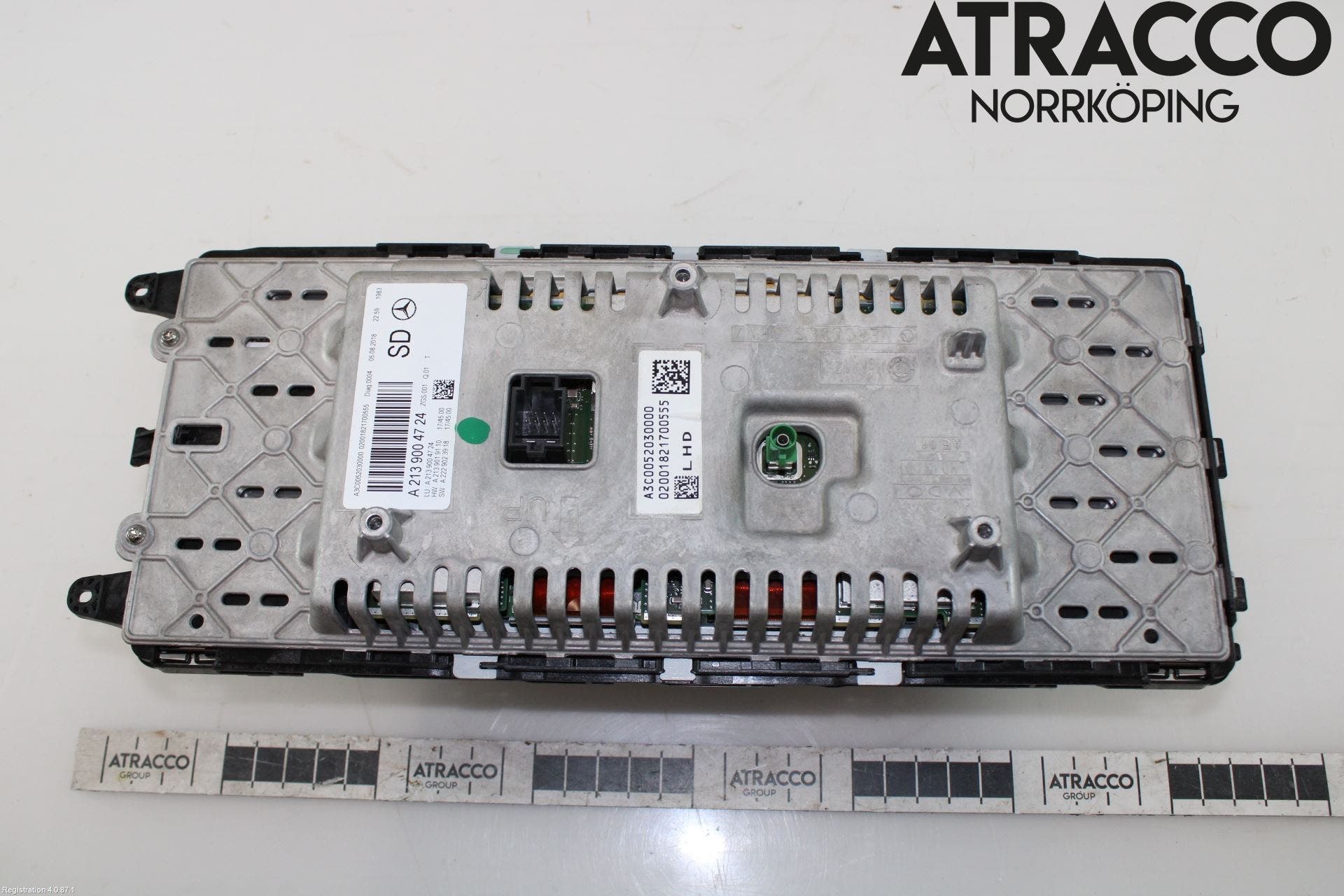 Mercedes-Benz MB E-KLASS (W213) 16-23 Bildskärm