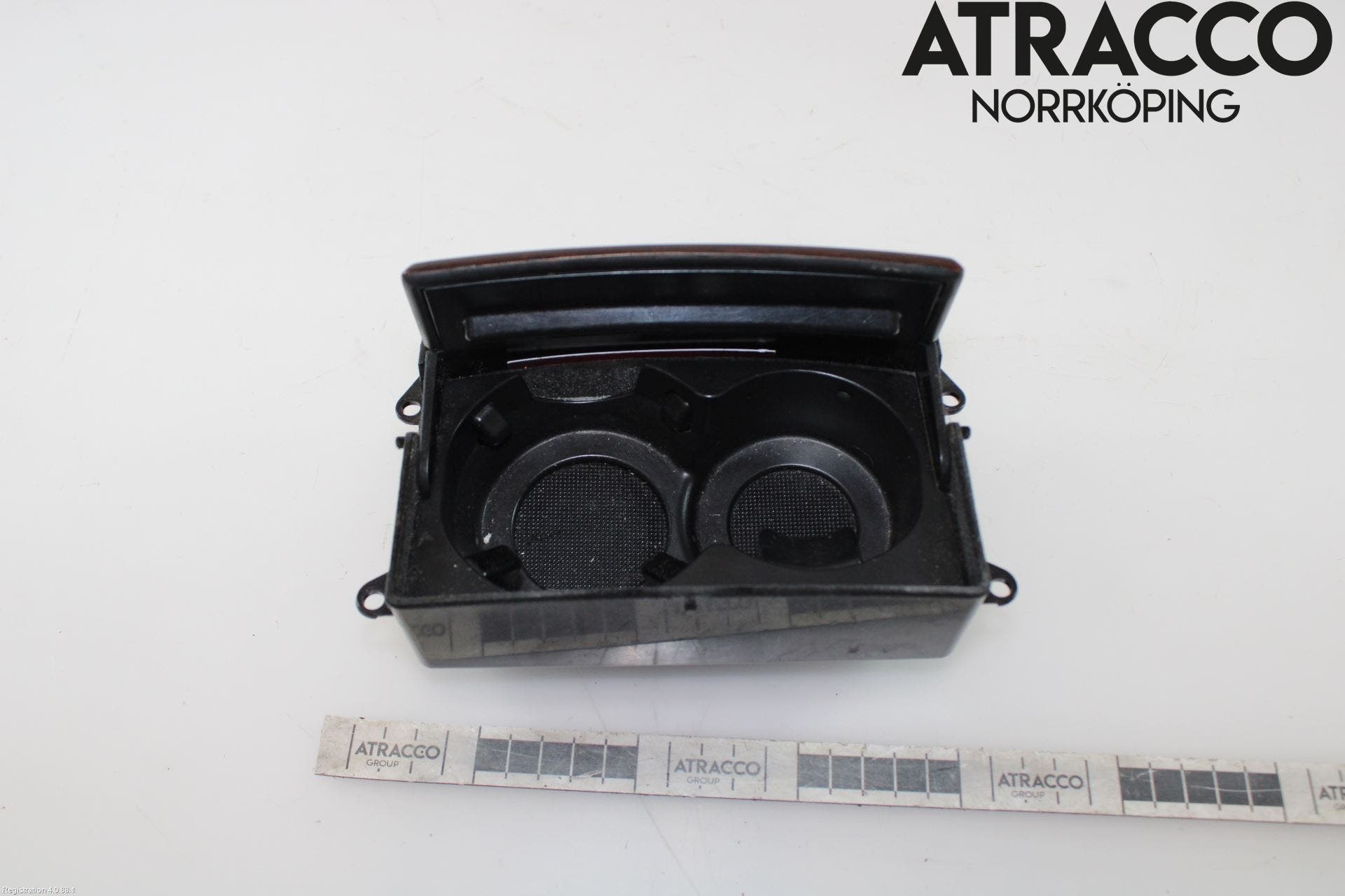 Audi A8/S8 4E  02-09 Mugghållare