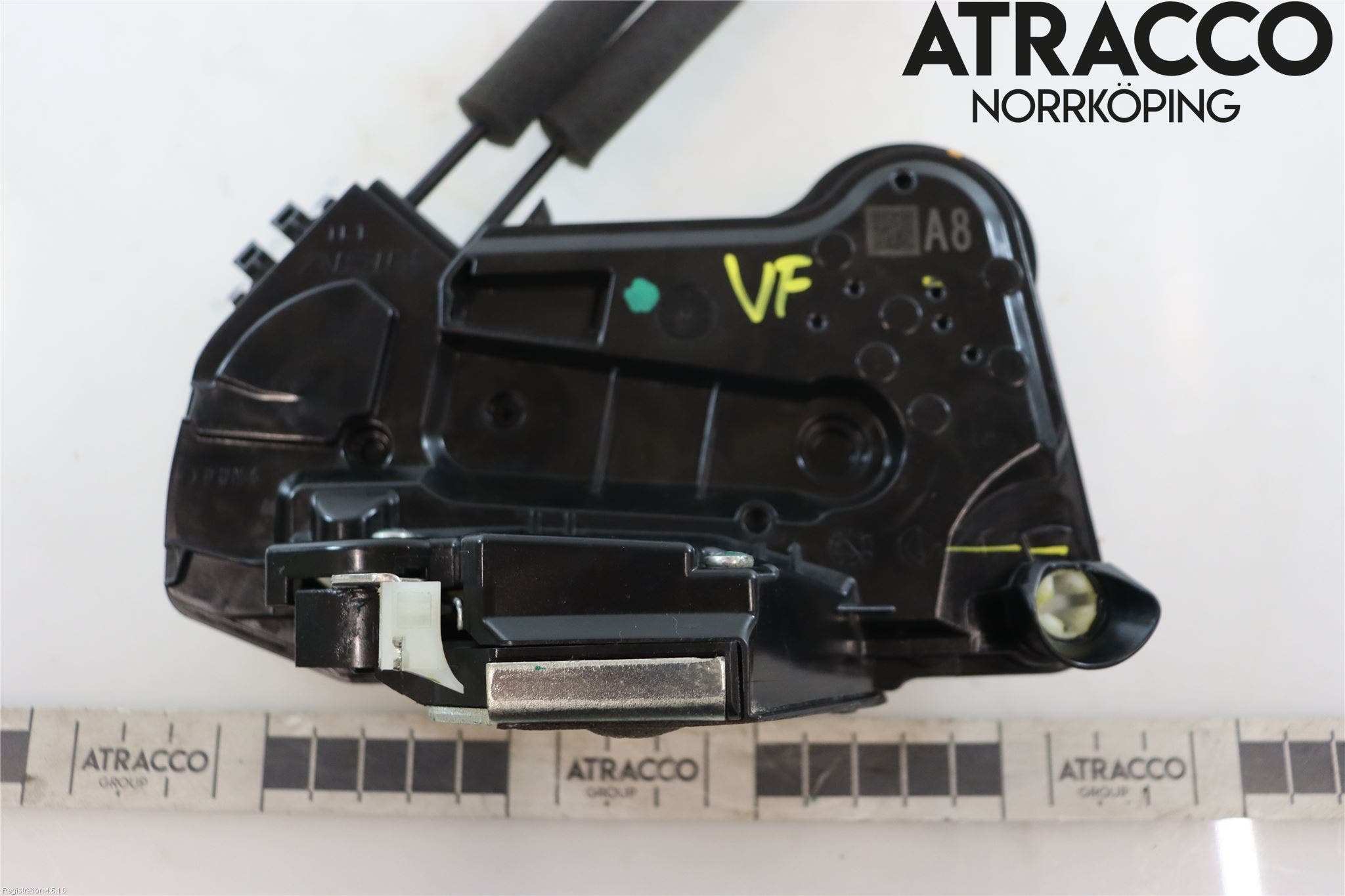 Toyota C-HR 16-23 Låskista-Dörrlås