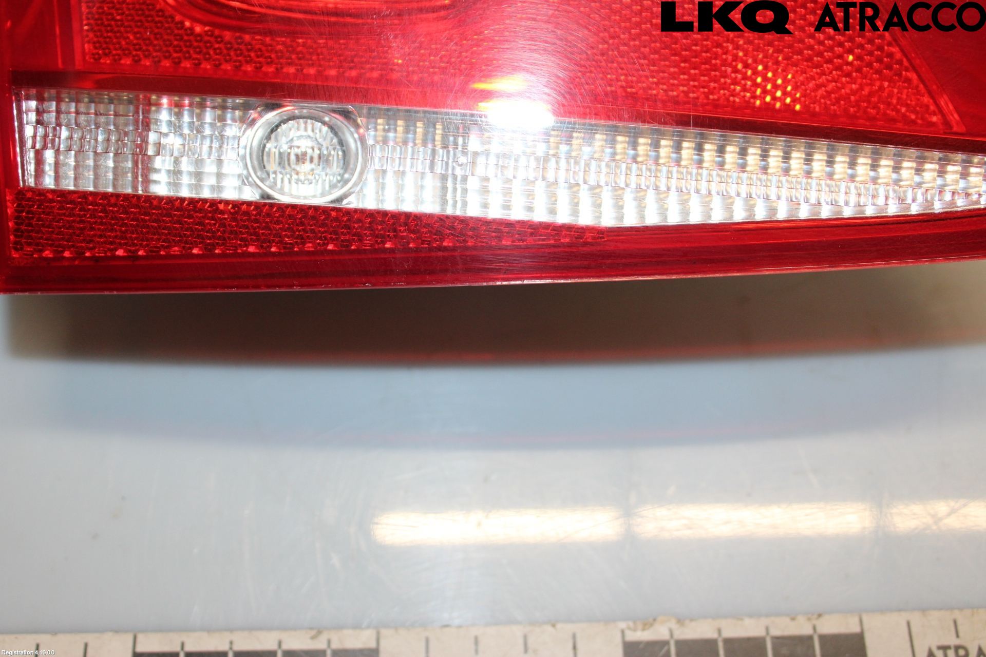 Volkswagen VW PASSAT 11-14 Bakljus Lucka Vä