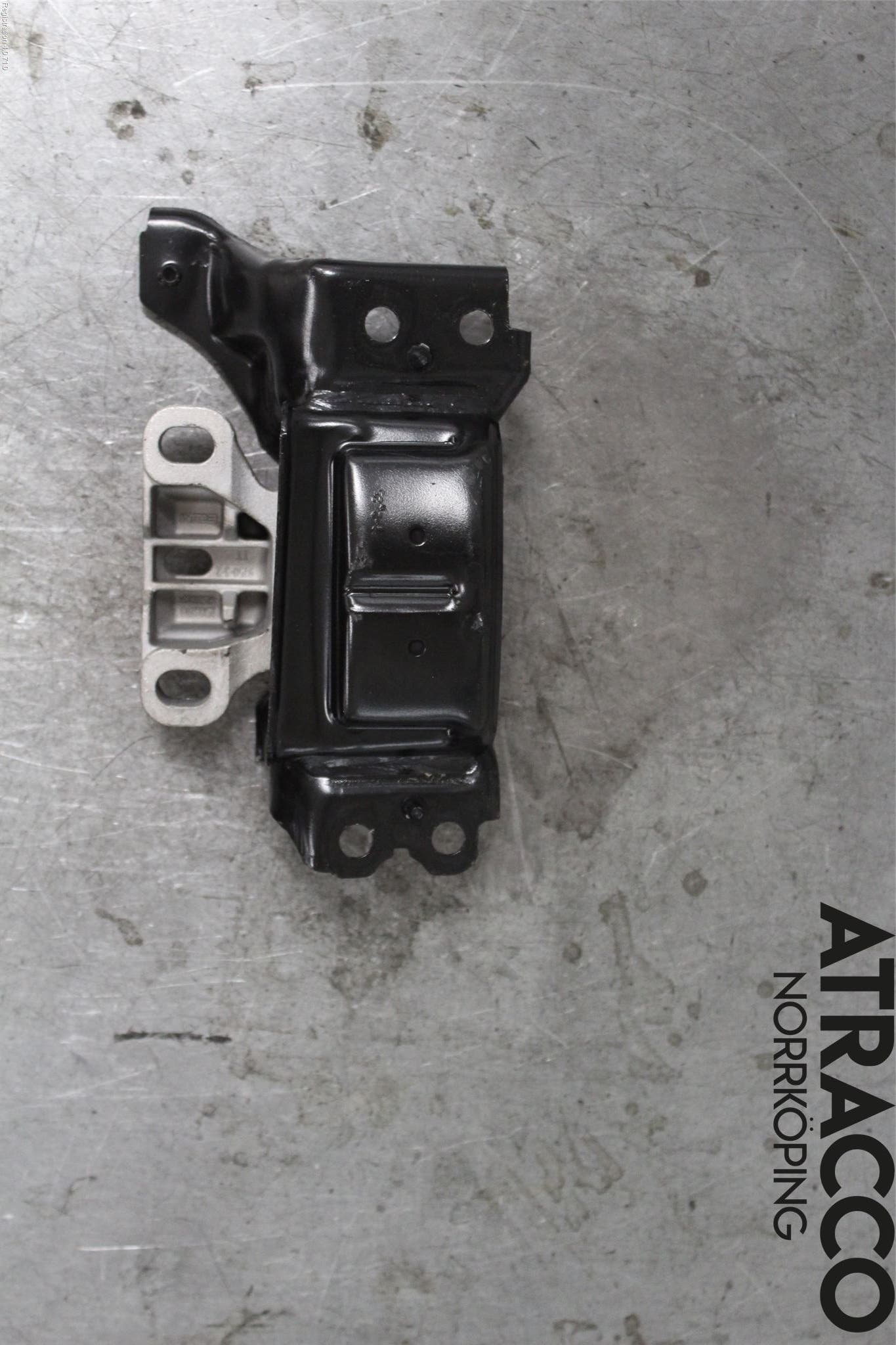 Skoda KAMIQ 20- Växellådsfäste