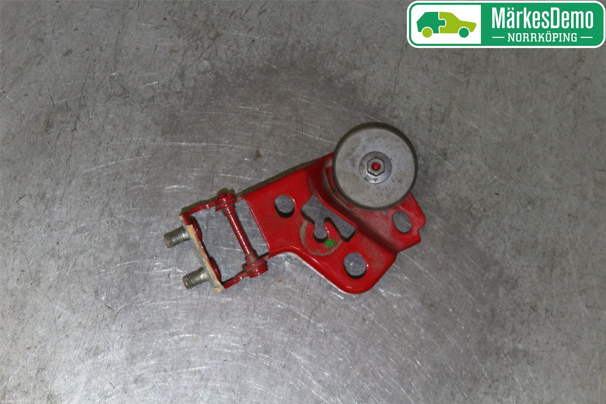 Peugeot 108 15-22 Bakluckegångjärn Hö