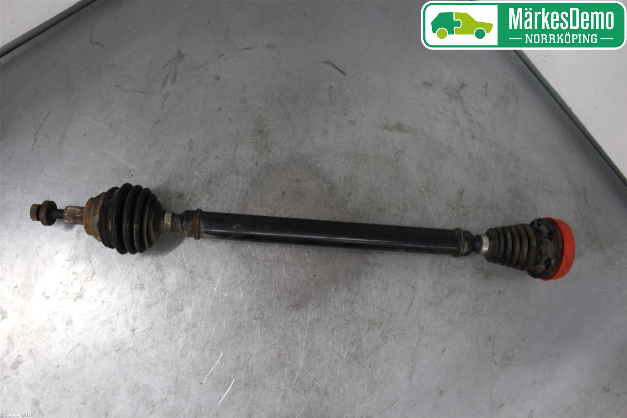 Volkswagen VW GOLF V 04-09 Drivaxel Fram Höger