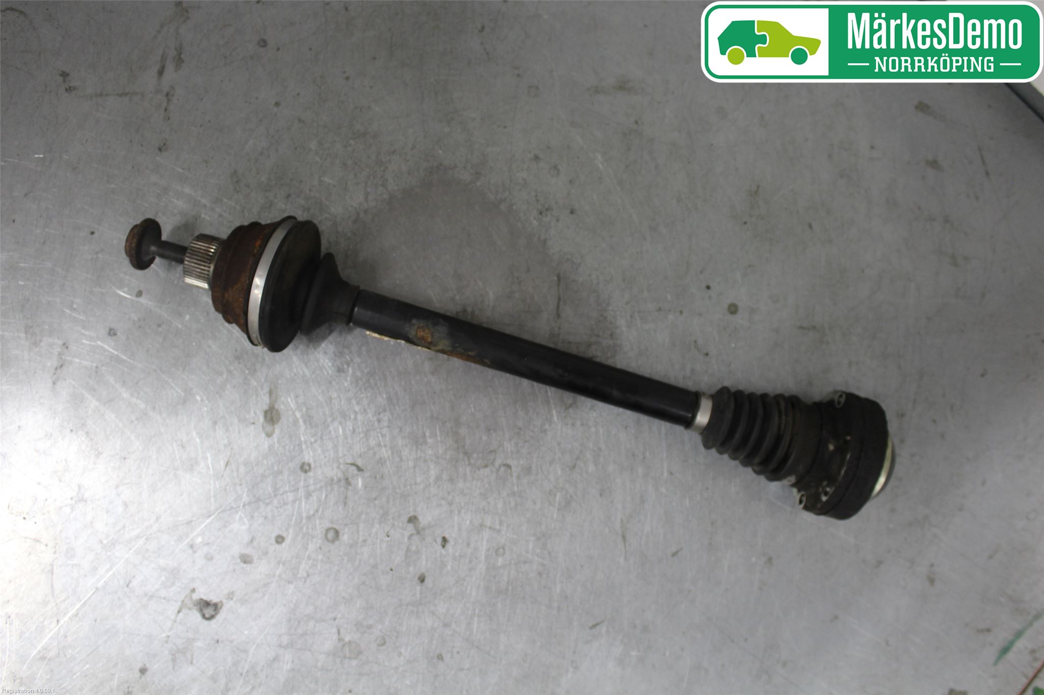 Audi A4/S4 08-11 Drivaxel Bak Vänster