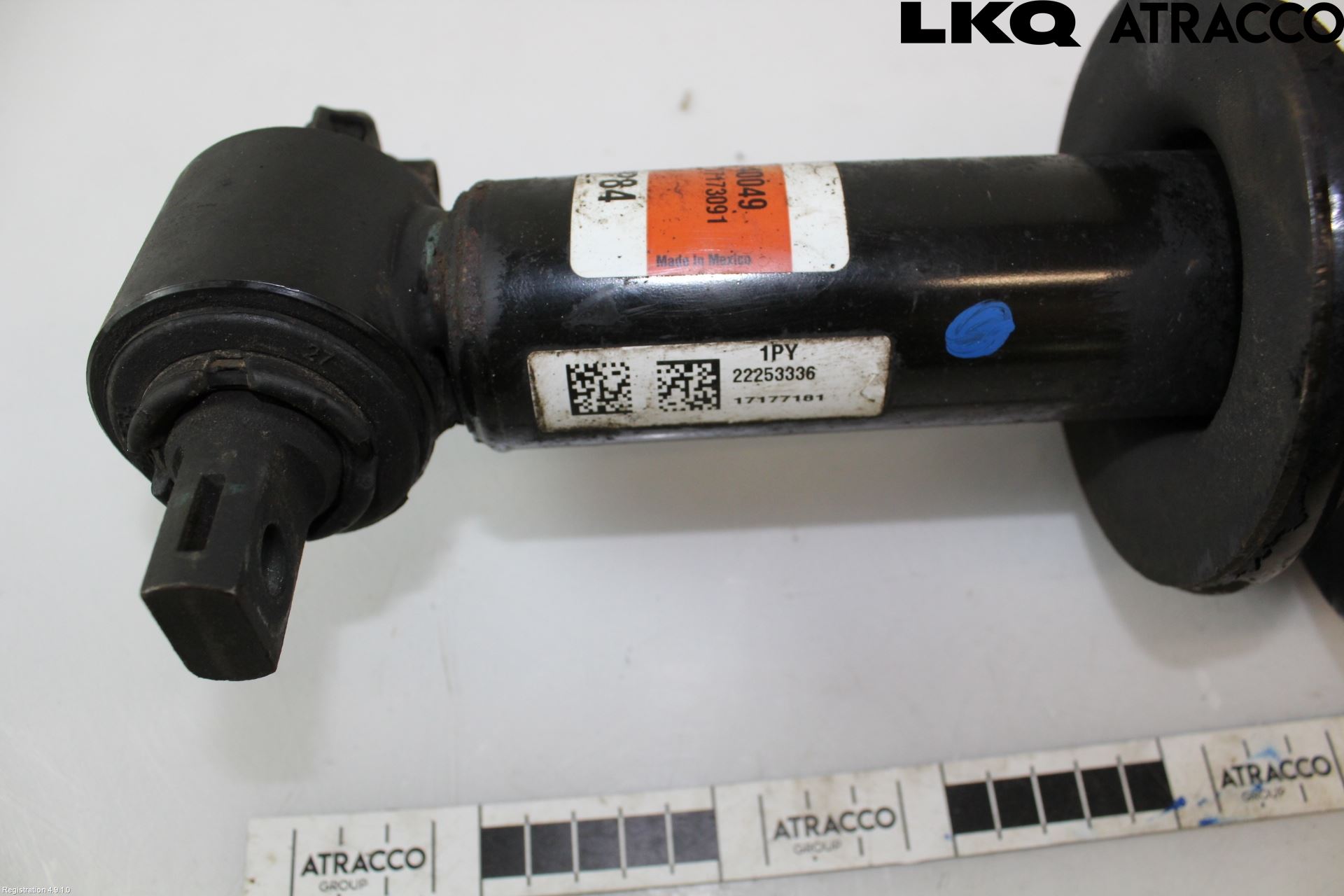 Cadillac ESCALADE Fjäderben Fram Höger