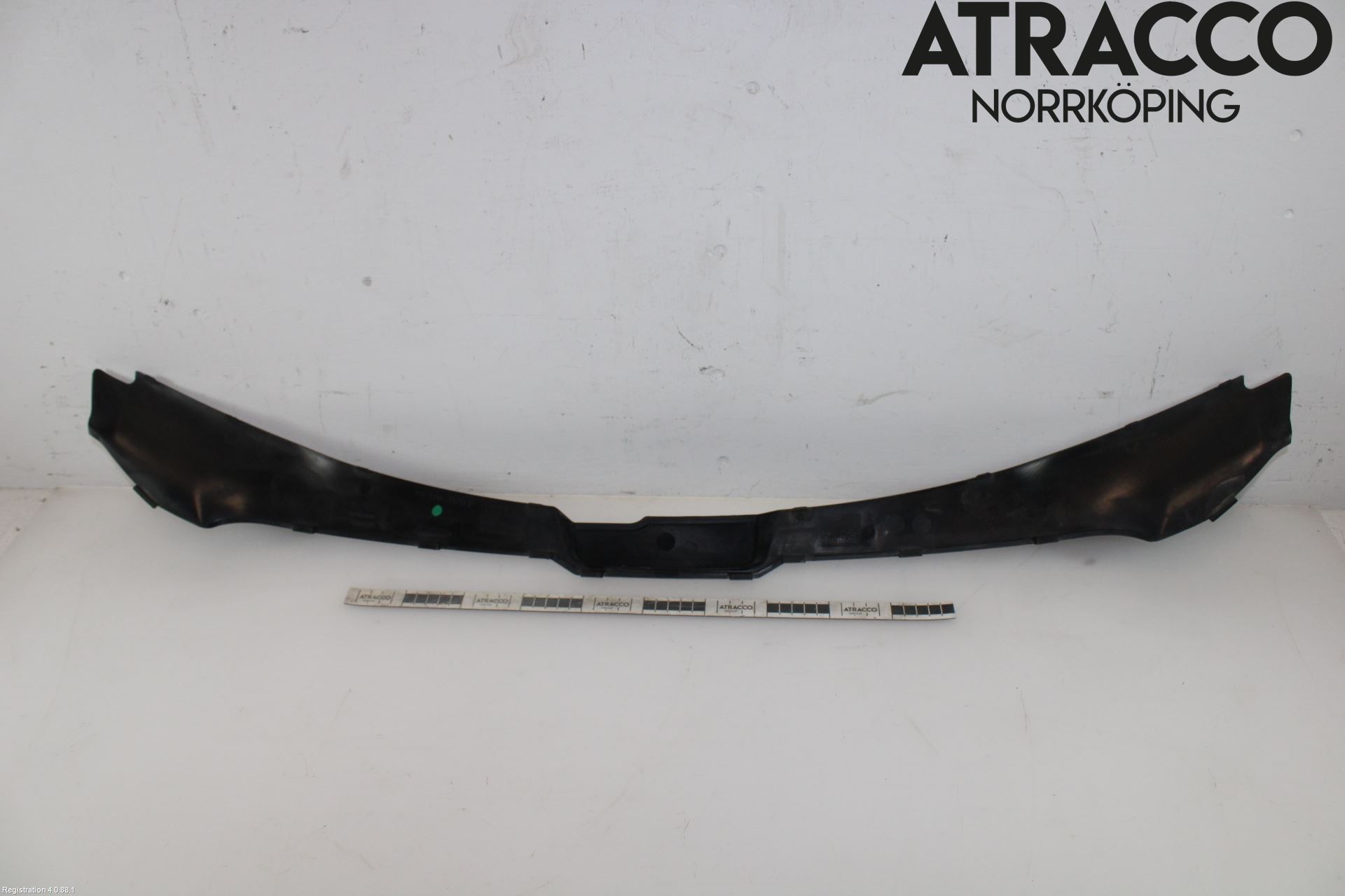 Audi A8/S8 4E  02-09 Stötfångardel Fram Mitt