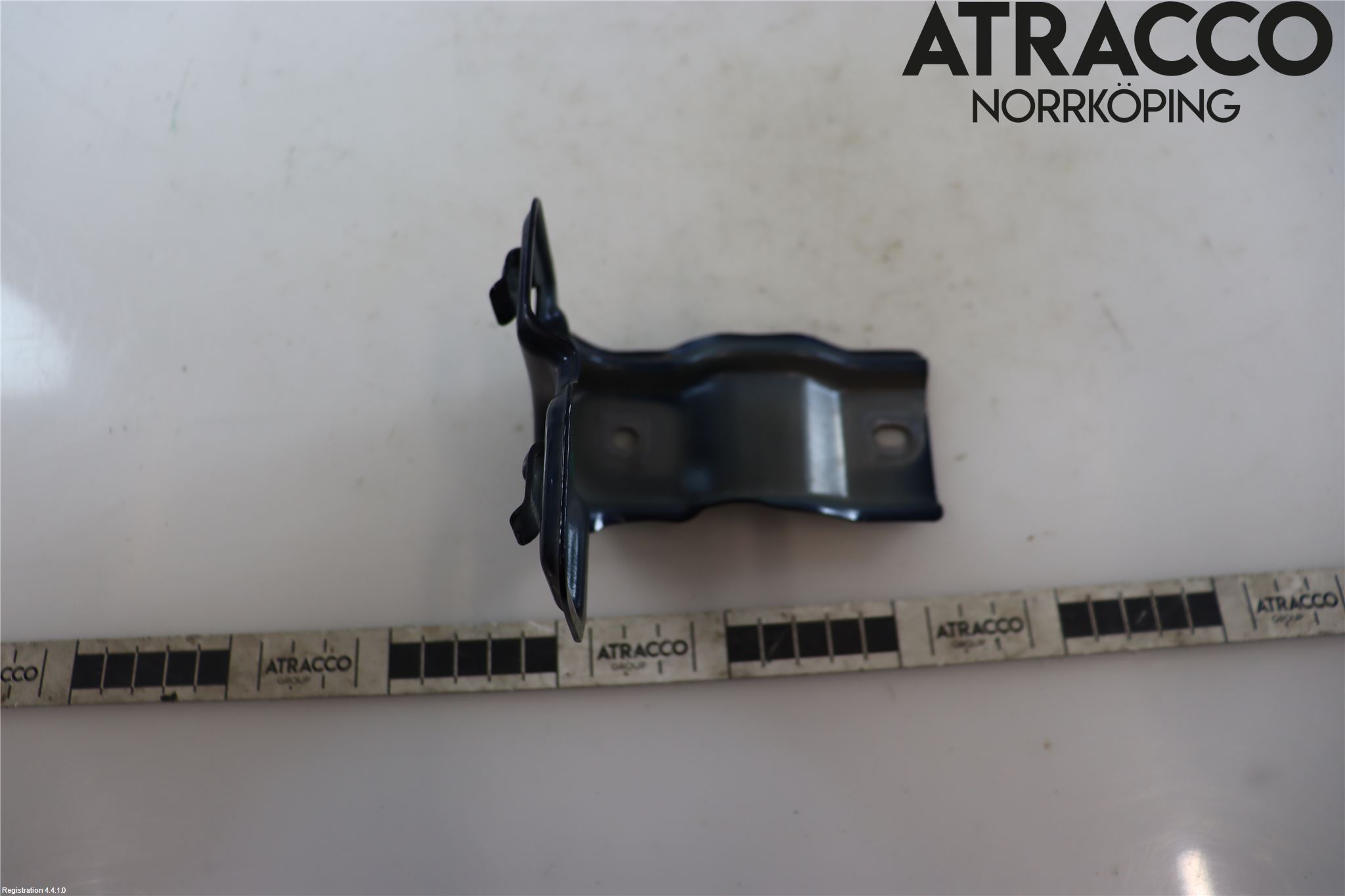 Toyota COROLLA 02-07 Skärmfäste Fram Hö