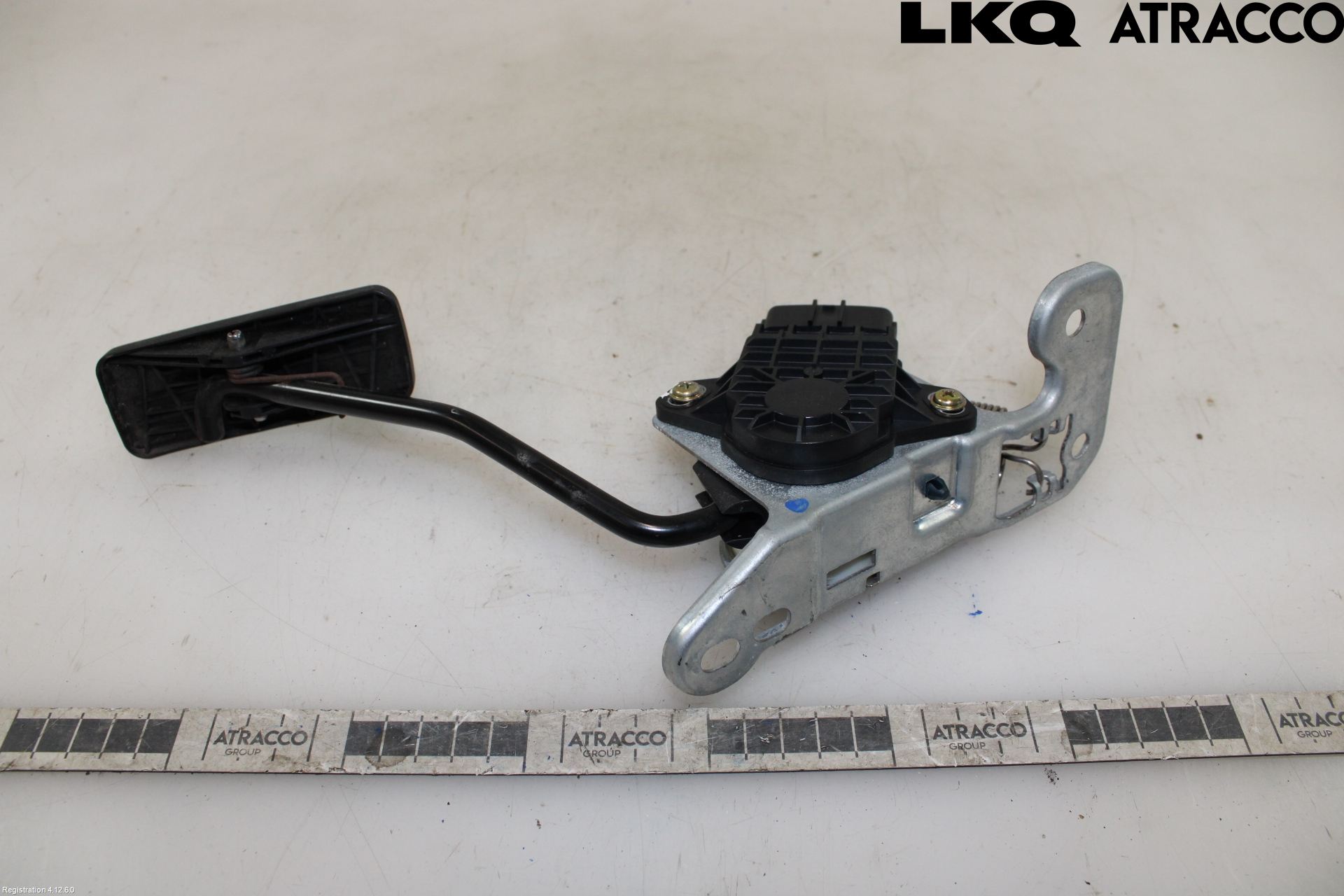 Subaru LEGACY    04-06 Gaspedal
