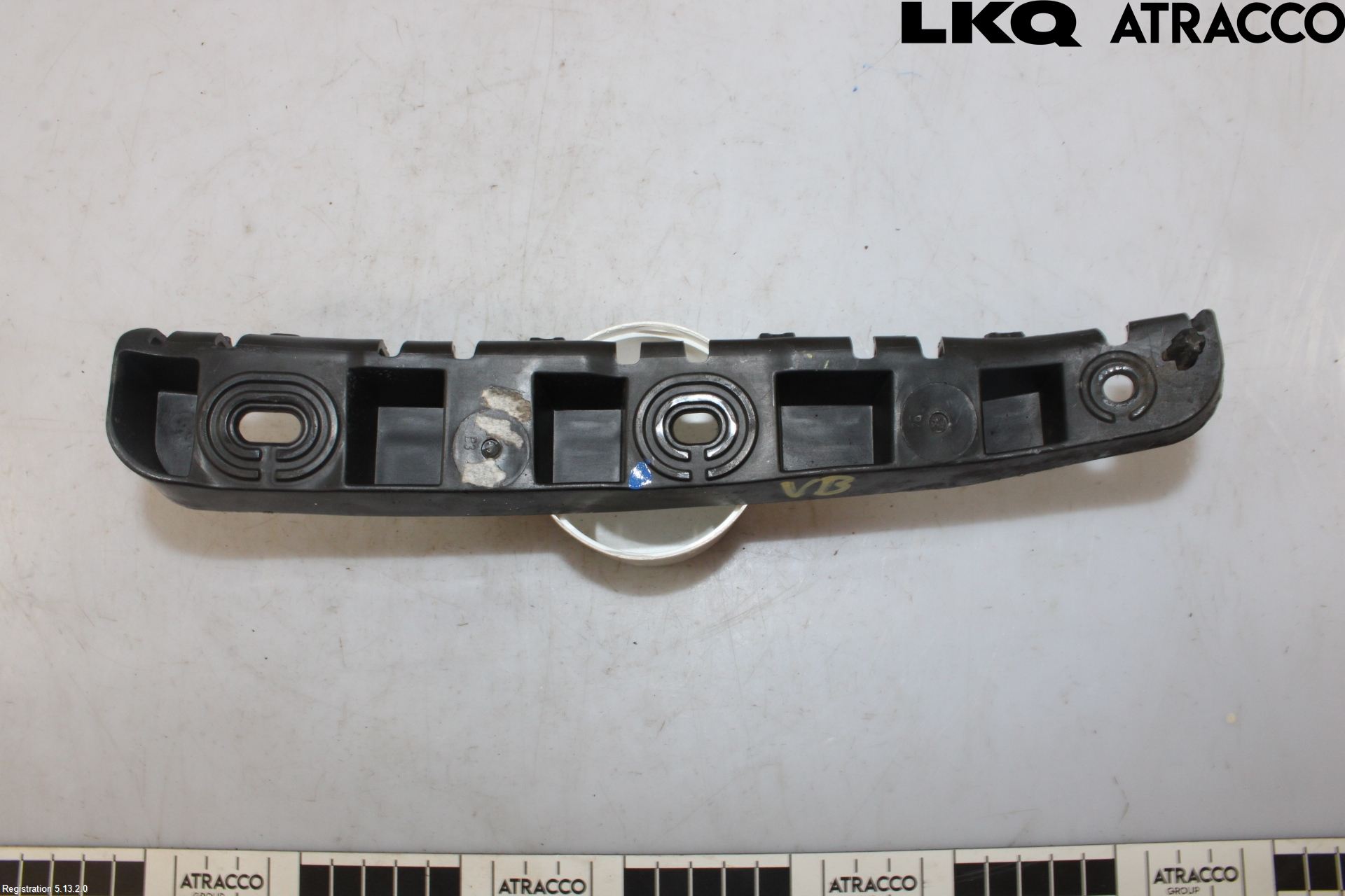 Skoda YETI Stötfångarfäste Bak Vä